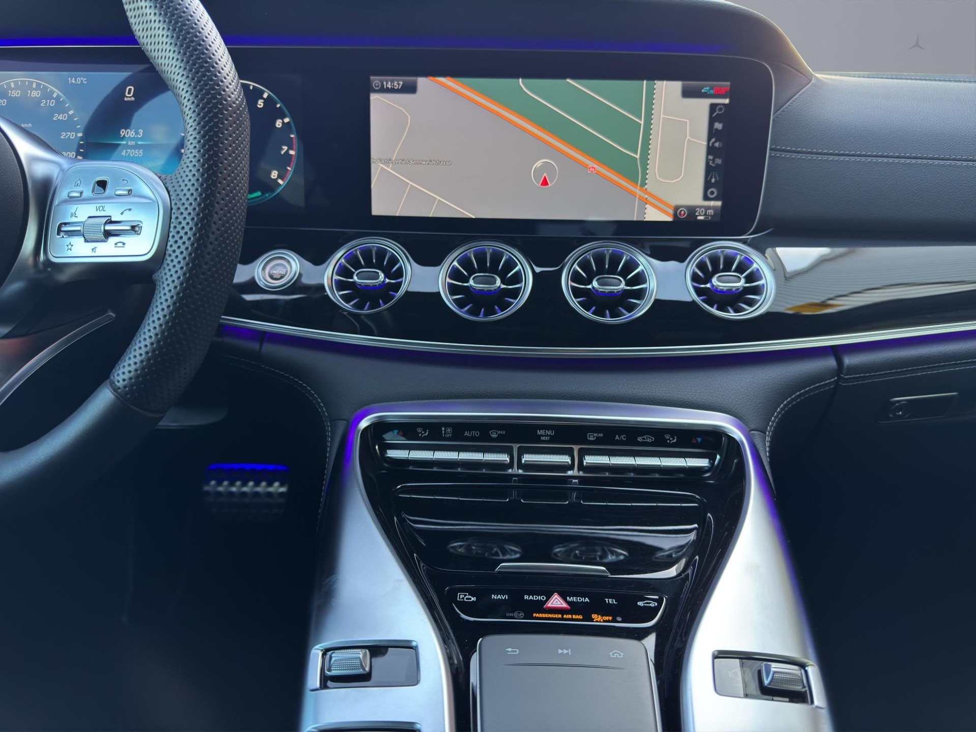MERCEDES-BENZ AMG GT 53 4matic+-image-14