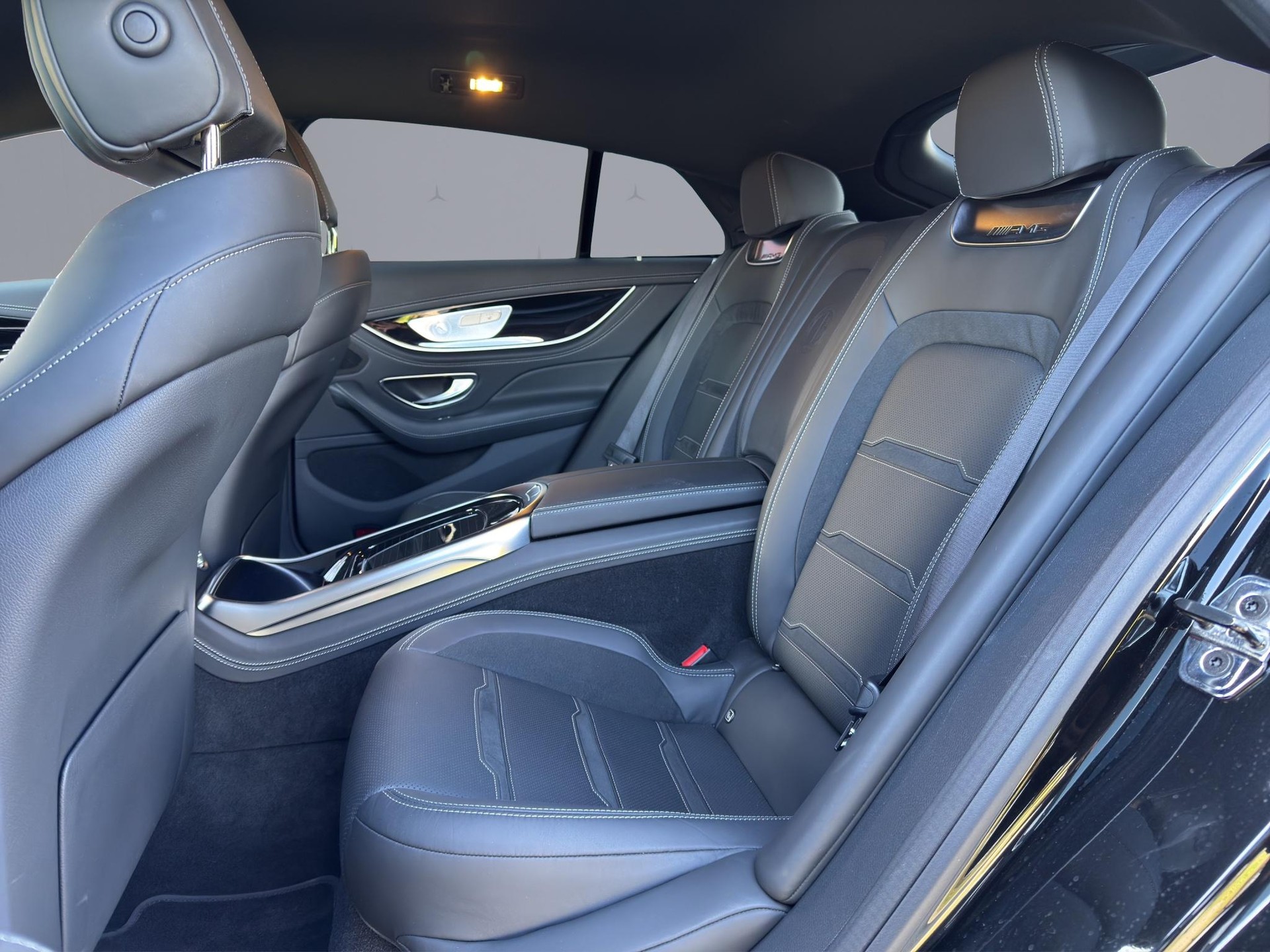 MERCEDES-BENZ AMG GT 53 4matic+-image-12
