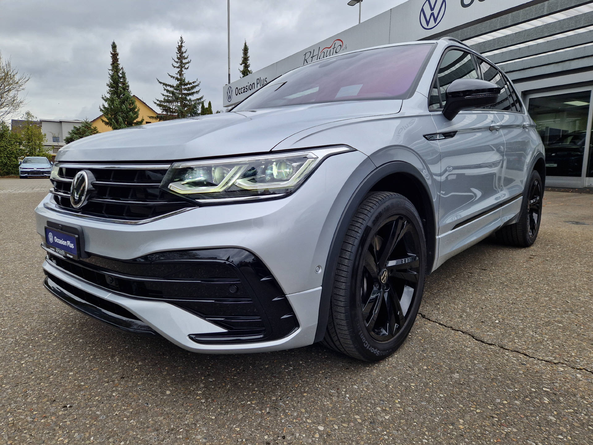 VW Tiguan 2.0 TDI R-Line DSG-image-0