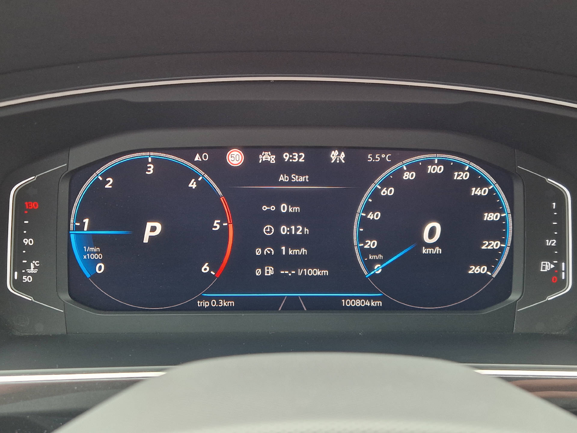 VW Tiguan 2.0 TDI R-Line DSG-image-11