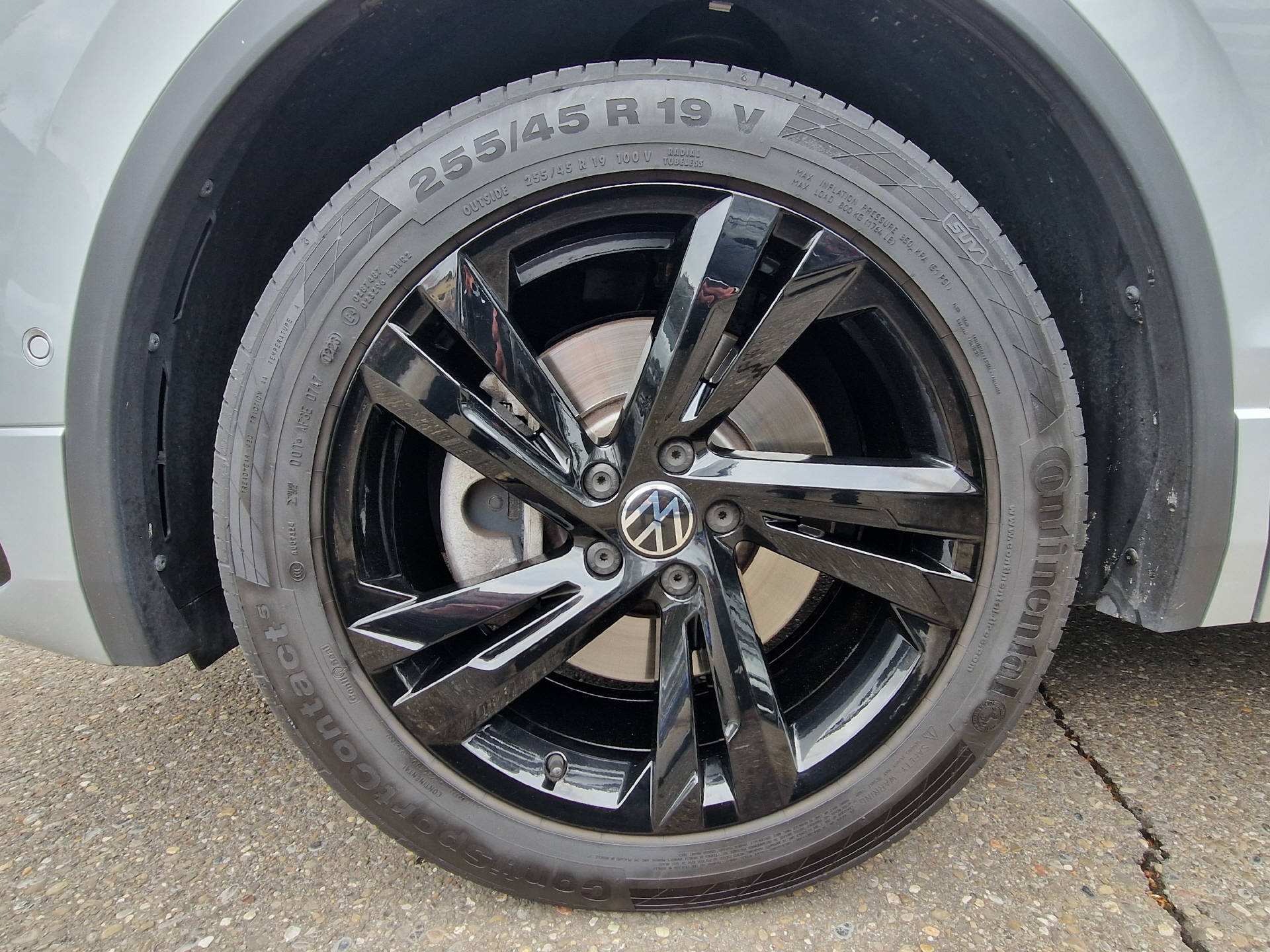 VW Tiguan 2.0 TDI R-Line DSG-image-22