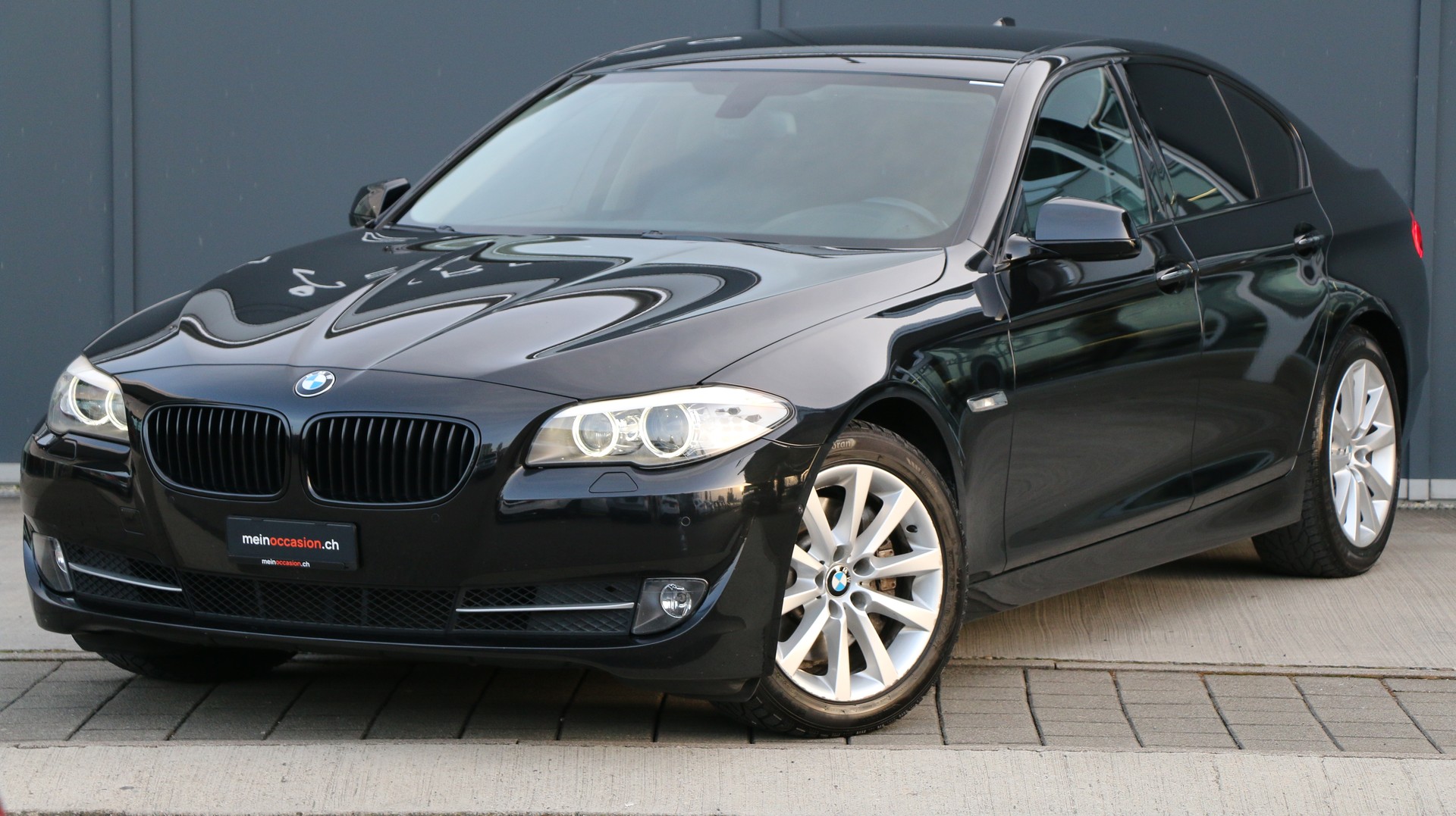 BMW 530d xDrive-image-0