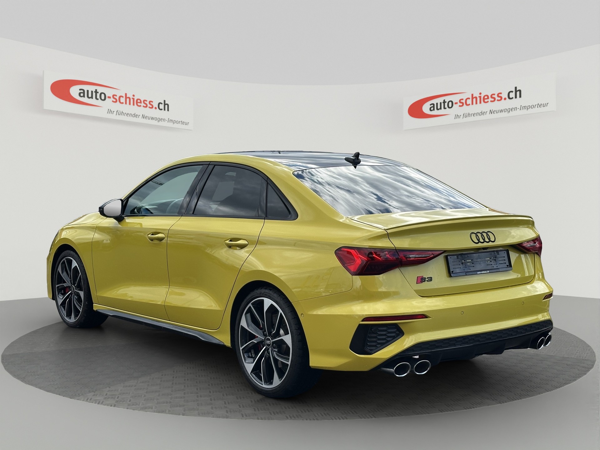 AUDI S3 Limousine 2.0 TFSI quattro Schwarz Plus S-tronic-image-2