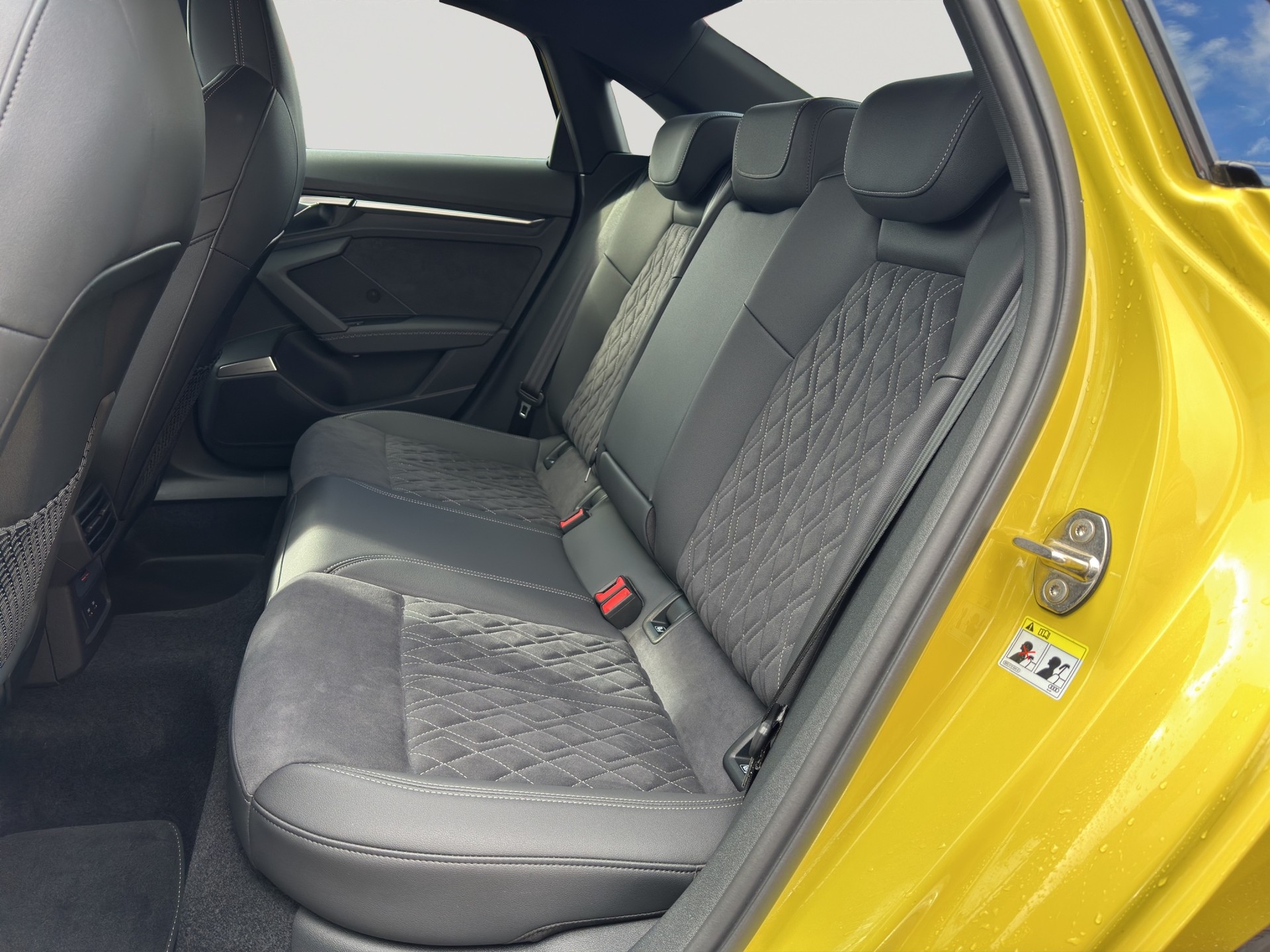 AUDI S3 Limousine 2.0 TFSI quattro Schwarz Plus S-tronic-image-7