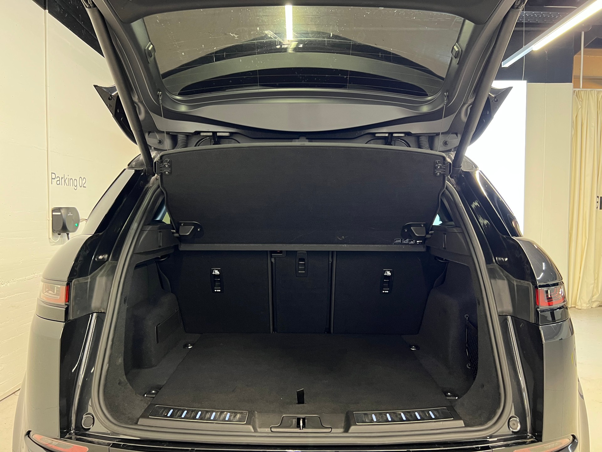 LAND ROVER Range Rover Evoque 1.5 T 300e R-Dynamic Autobiography-image-11
