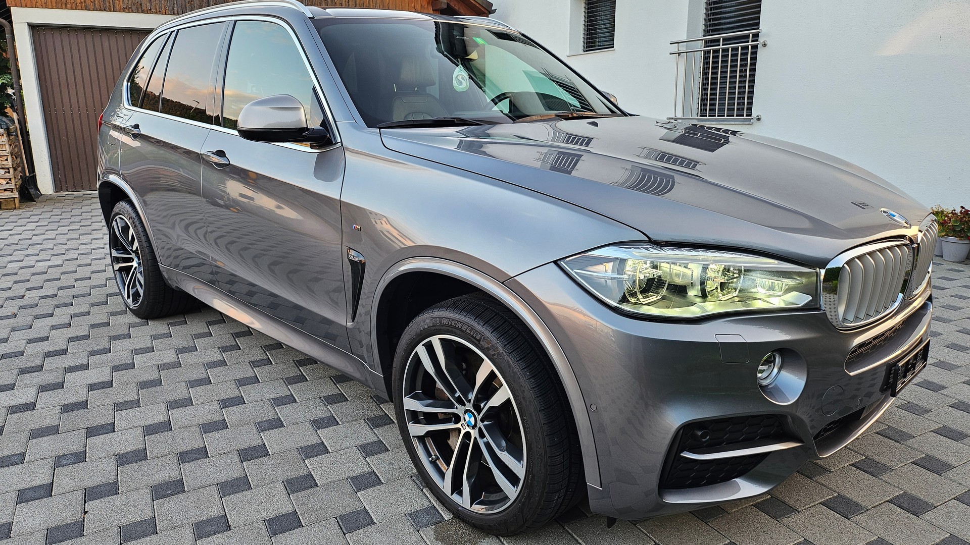 BMW X5 xDrive M50d Steptronic-image-1