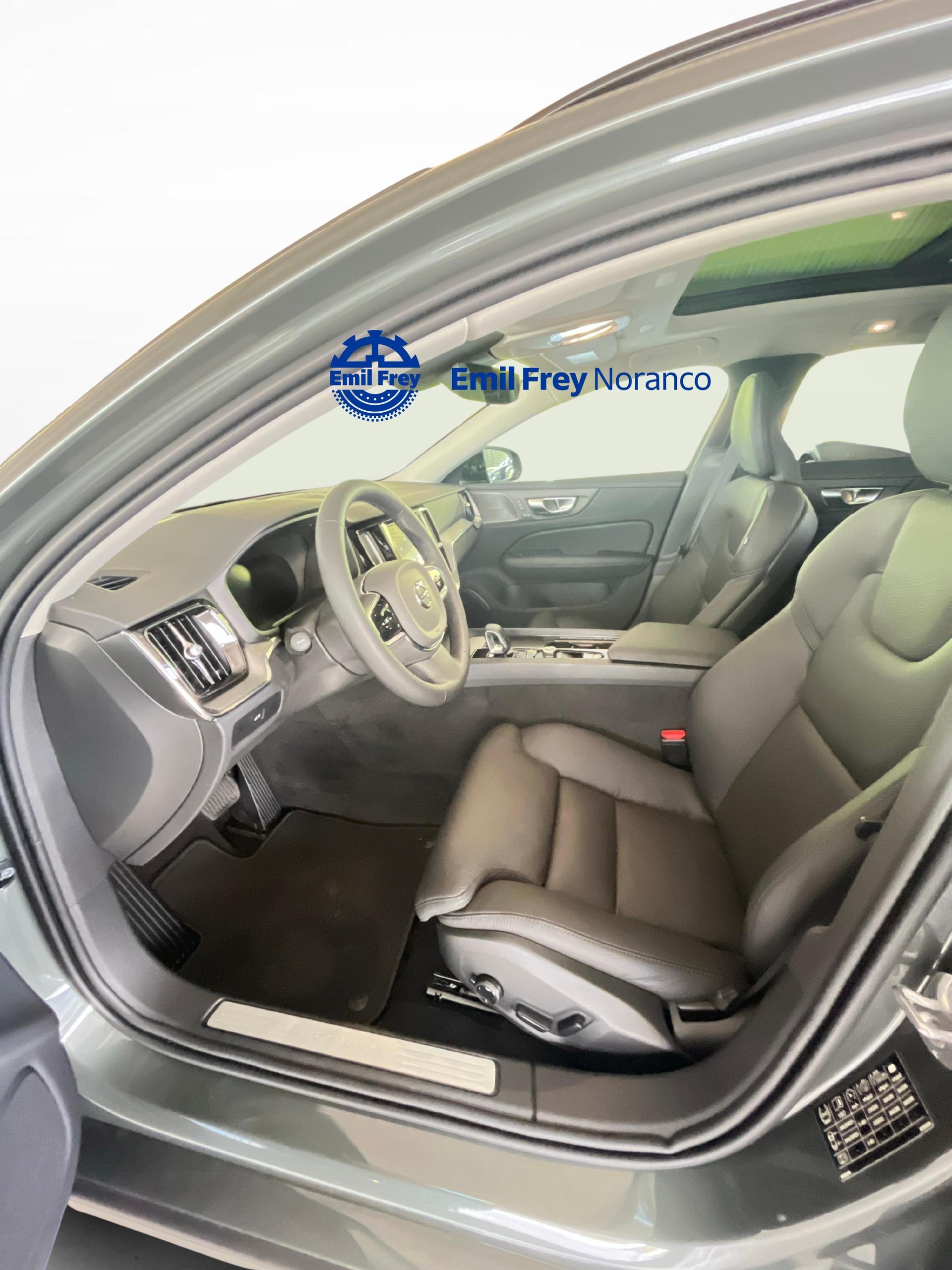 VOLVO V60 2.0 B4 Plus Dark-image-5