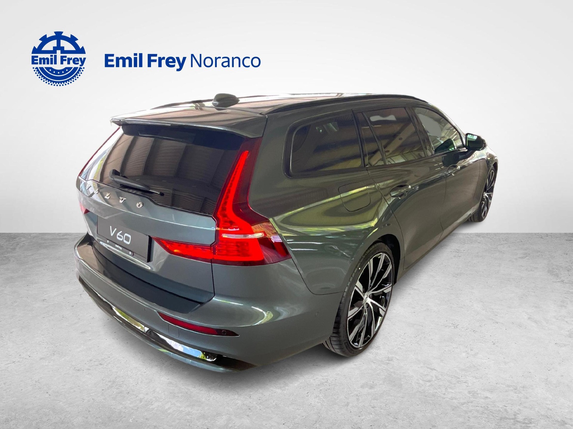 VOLVO V60 2.0 B4 Plus Dark-image-4