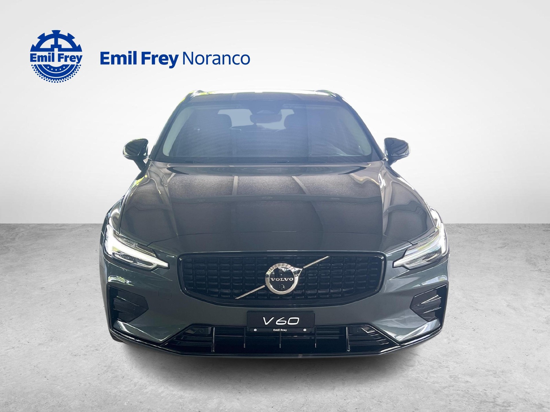 VOLVO V60 2.0 B4 Plus Dark-image-1