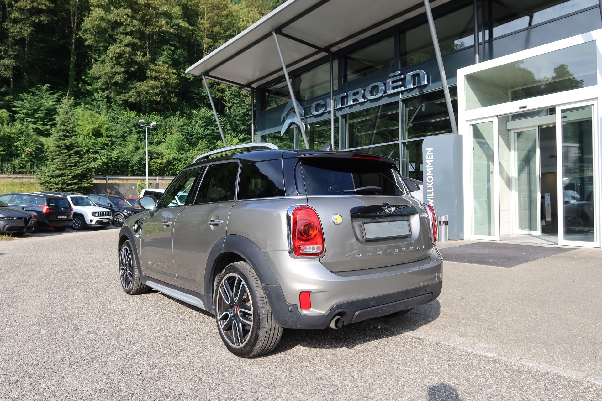 MINI Countryman CooperS E ALL4-image-5