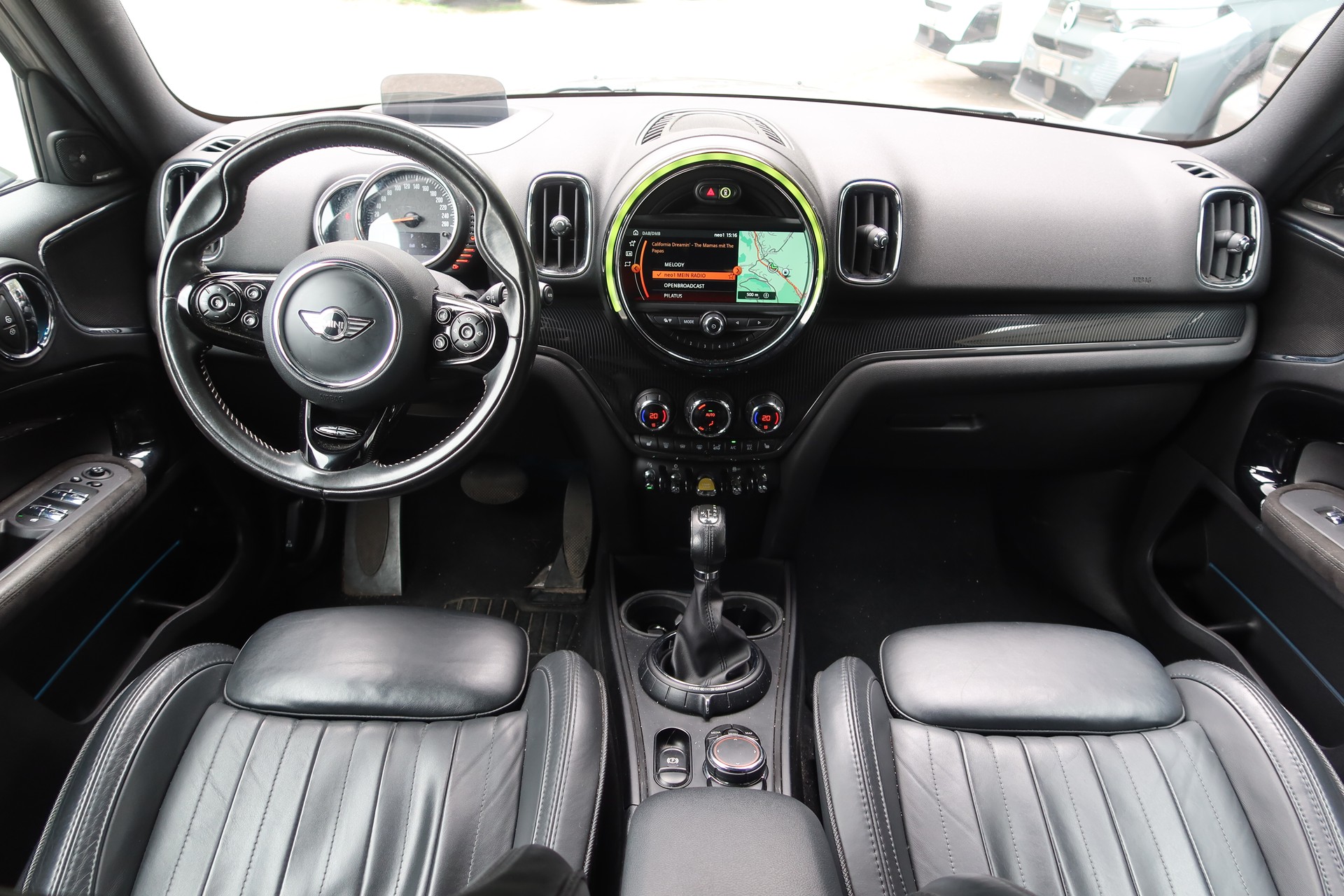 MINI Countryman CooperS E ALL4-image-7