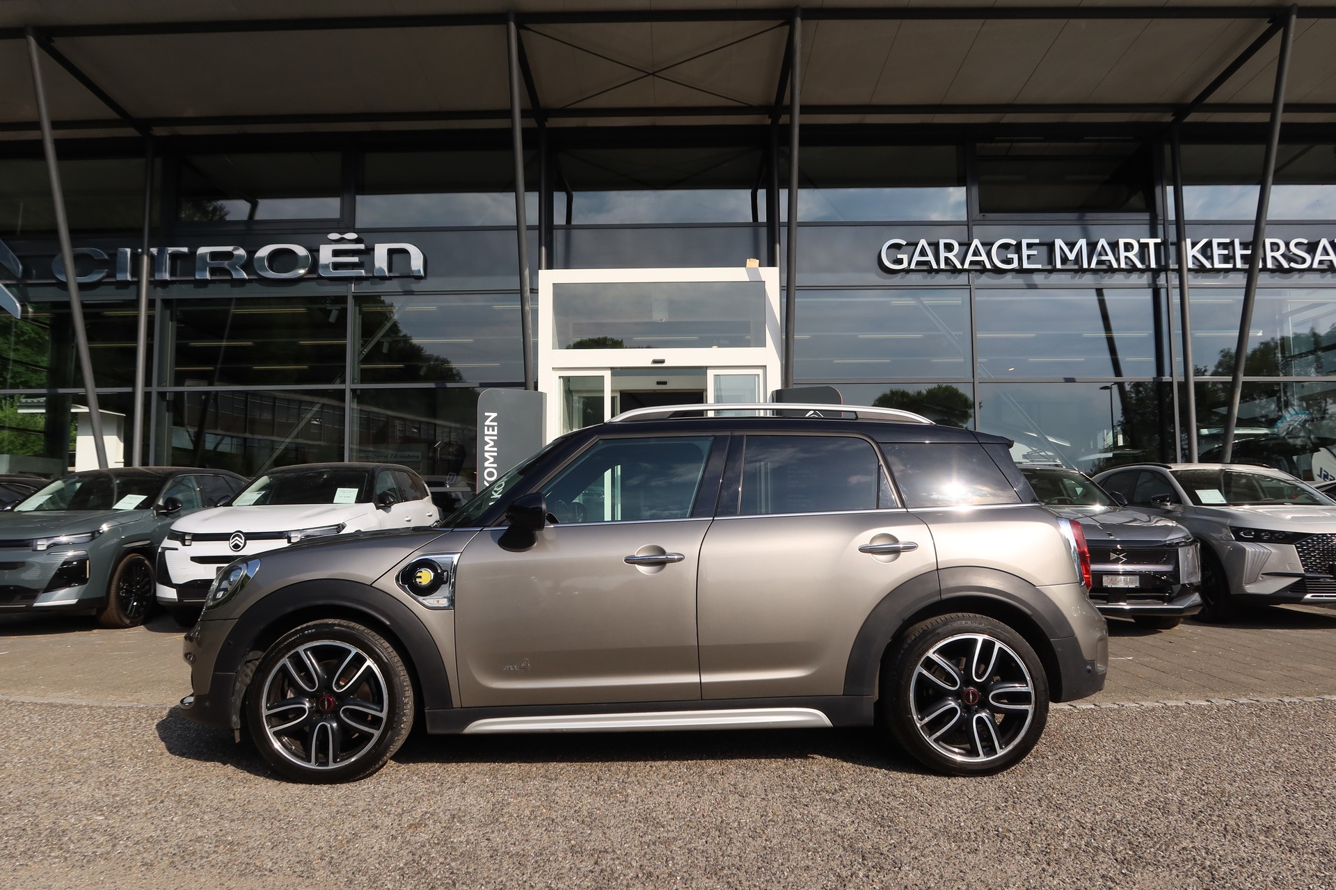 MINI Countryman CooperS E ALL4-image-3
