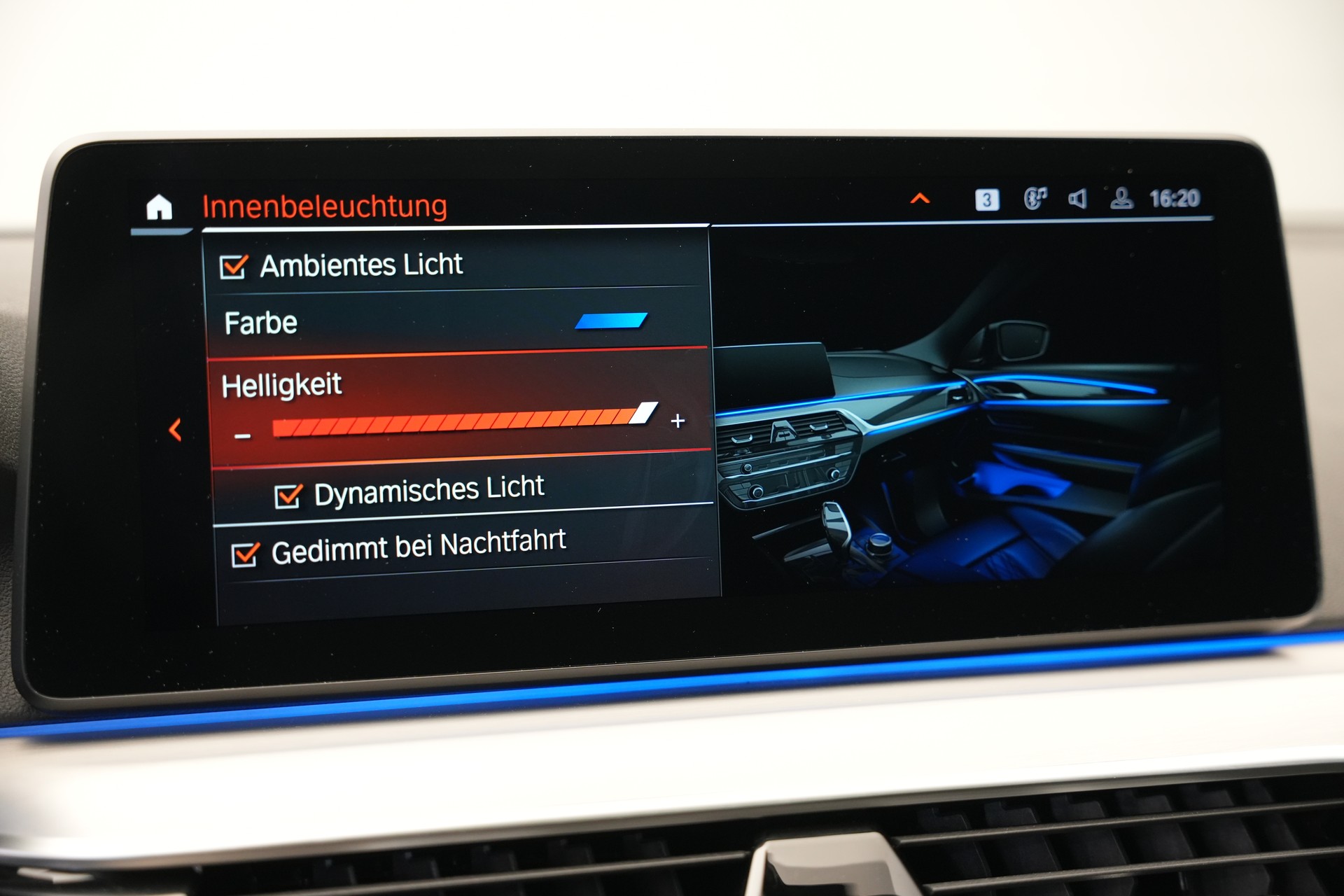 BMW 520d xDrive 48V Touring M Sport Steptronic *CH-Fahrzeug* *Sophistograu*-image-37