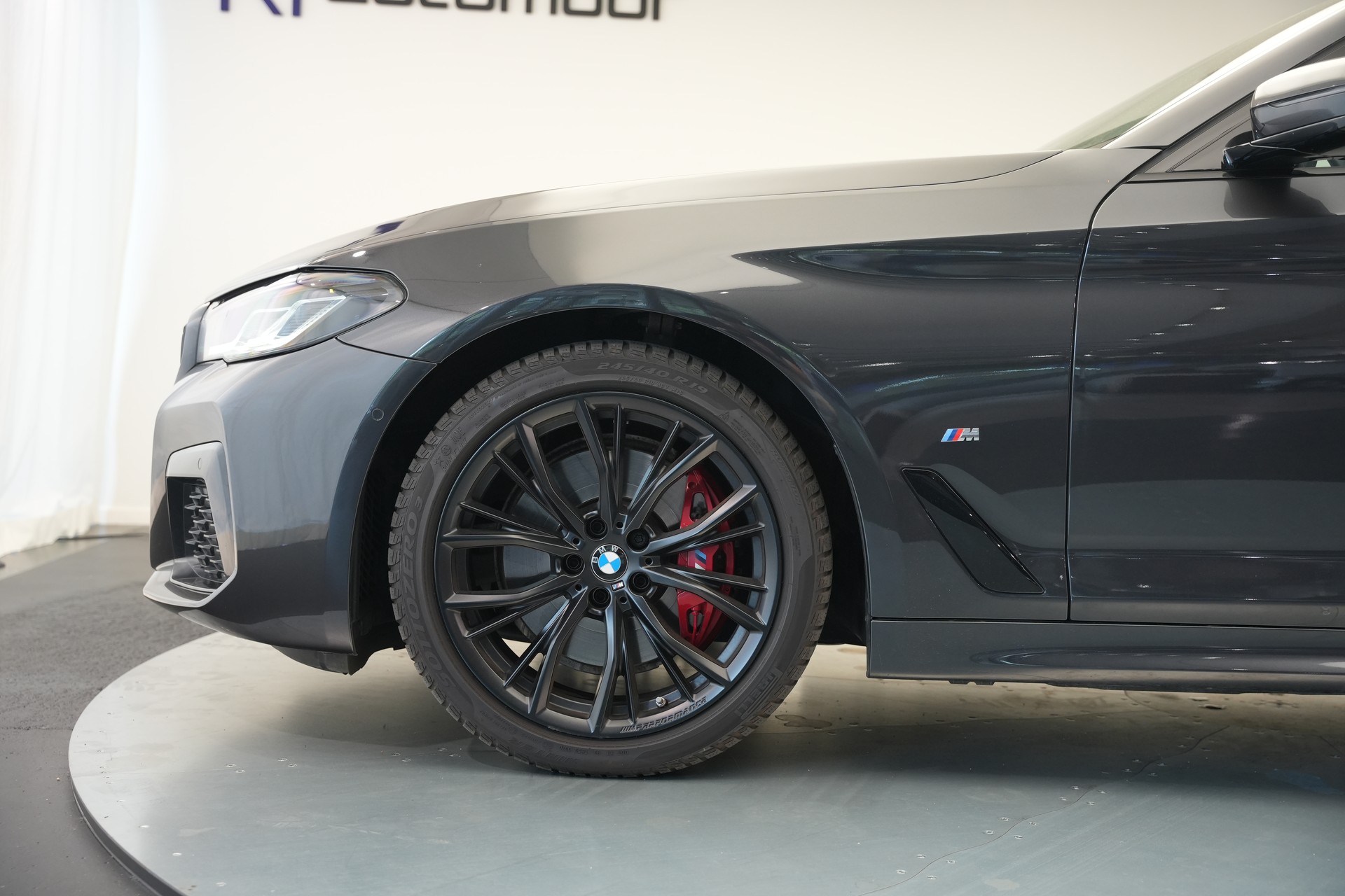 BMW 520d xDrive 48V Touring M Sport Steptronic *CH-Fahrzeug* *Sophistograu*-image-42