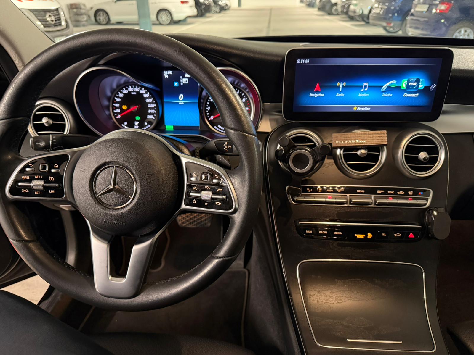 MERCEDES-BENZ C 200-image-4