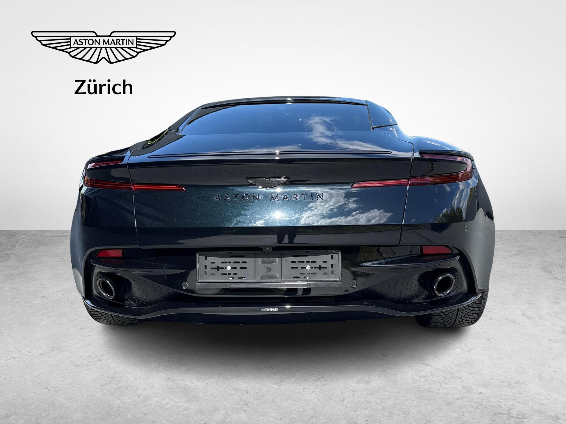 ASTON MARTIN DB12 Coupé 4.0 V8 Bi-Turbo-showroom-element-3