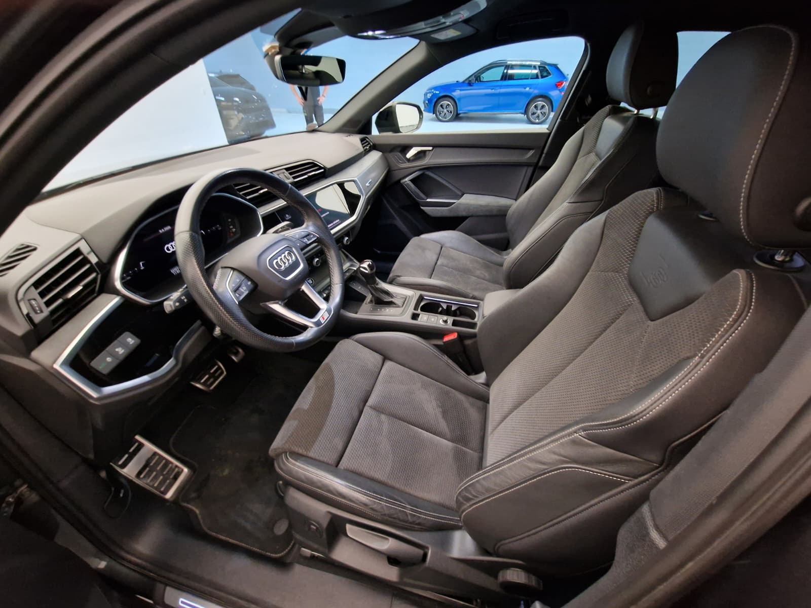 AUDI Q3 Sportback 35 TFSI S line Attraction S-tronic-image-10