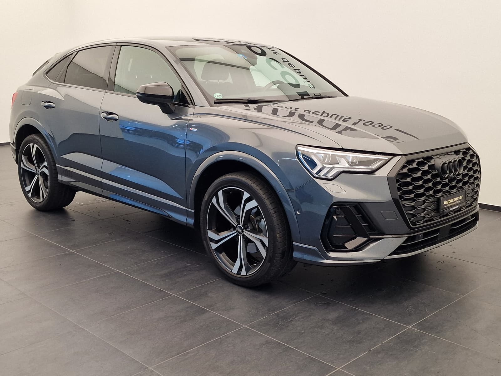 AUDI Q3 Sportback 35 TFSI S line Attraction S-tronic-image-4