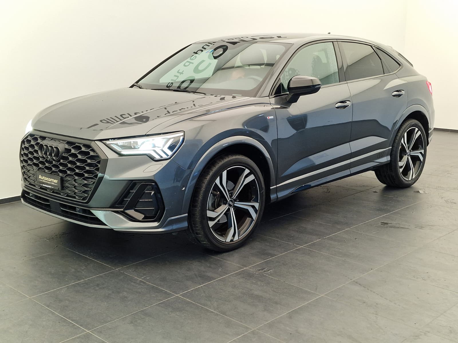 AUDI Q3 Sportback 35 TFSI S line Attraction S-tronic-image-2