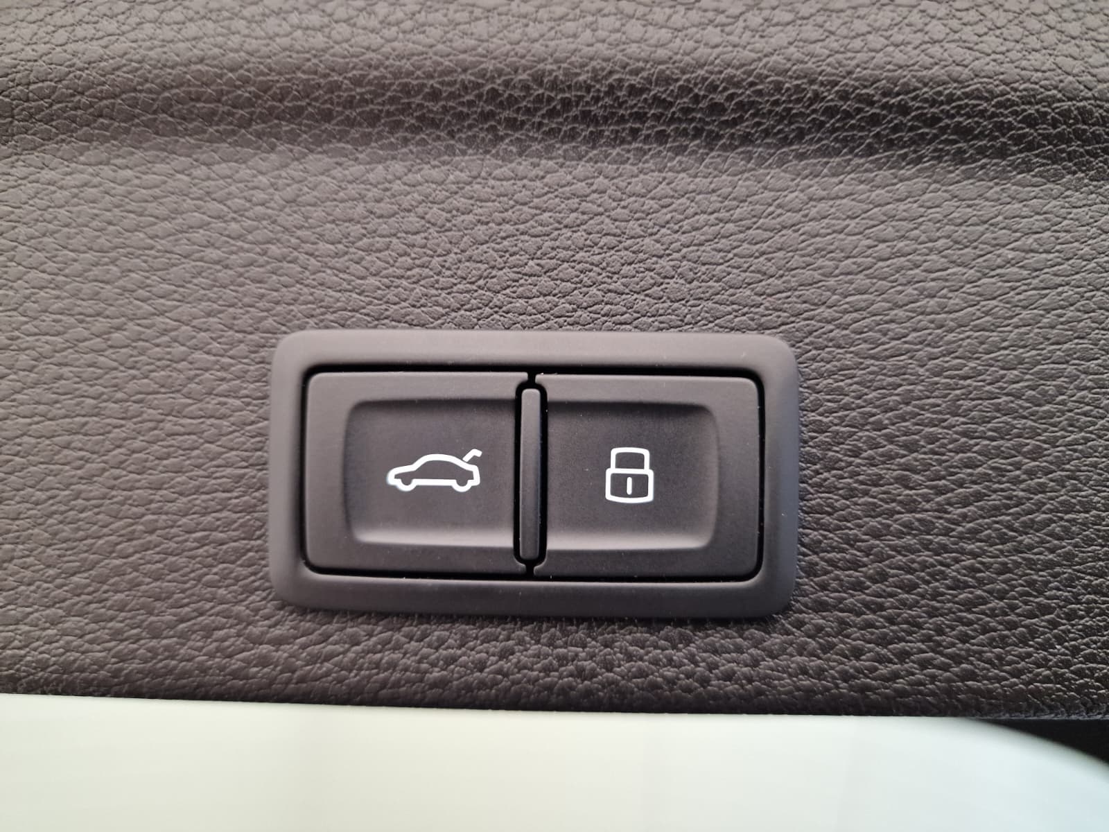 AUDI Q3 Sportback 35 TFSI S line Attraction S-tronic-image-15