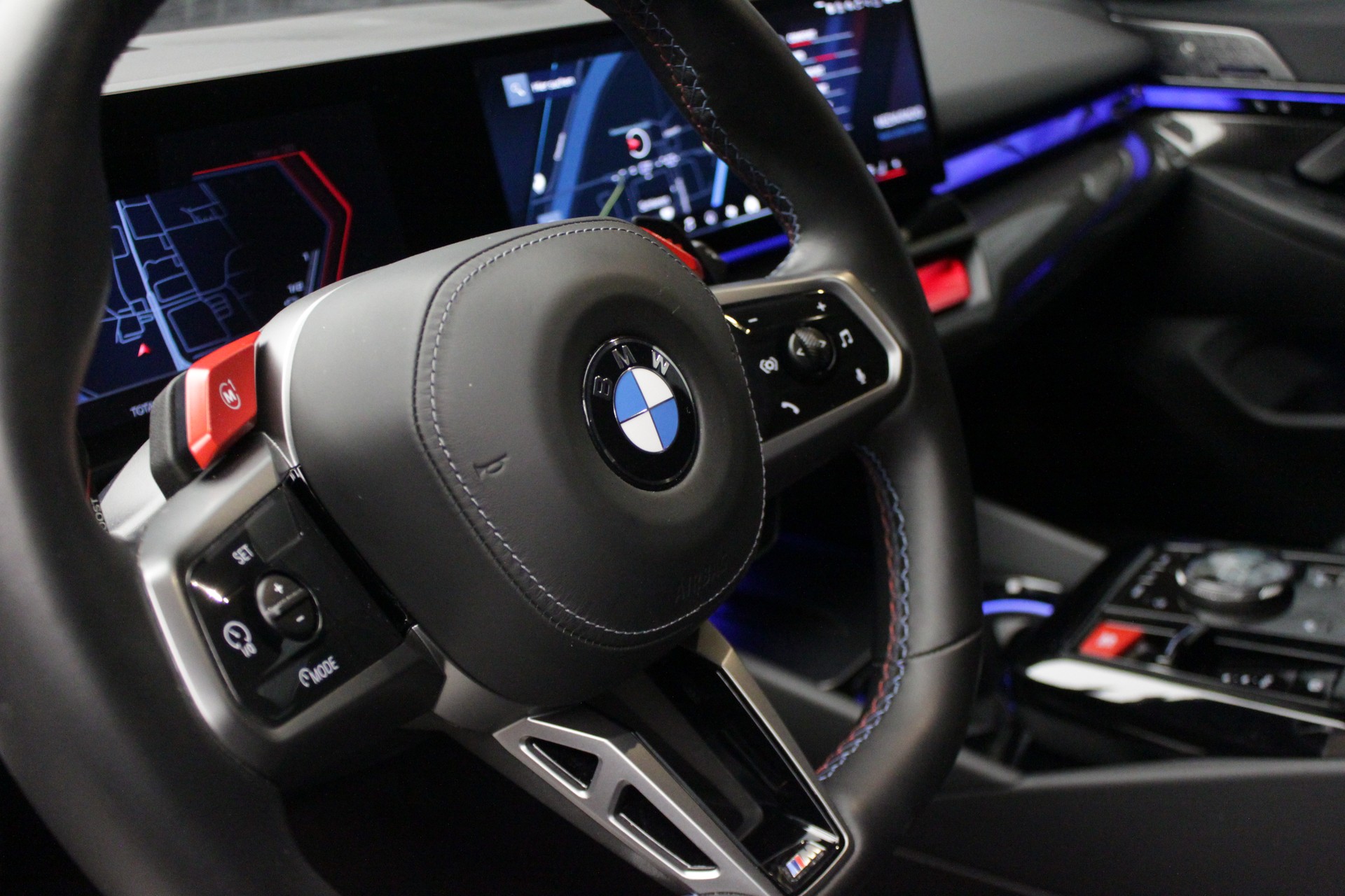 BMW M5 xDrive-image-23