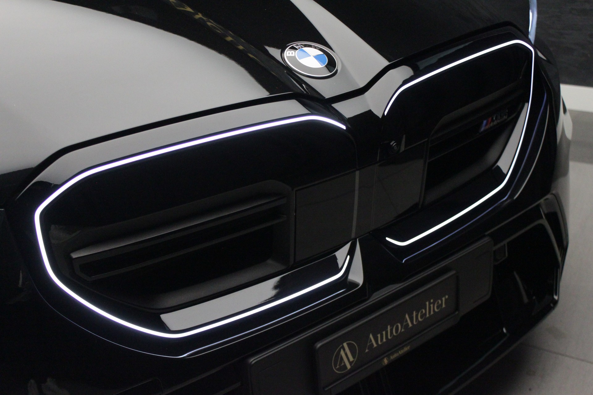 BMW M5 xDrive-image-5