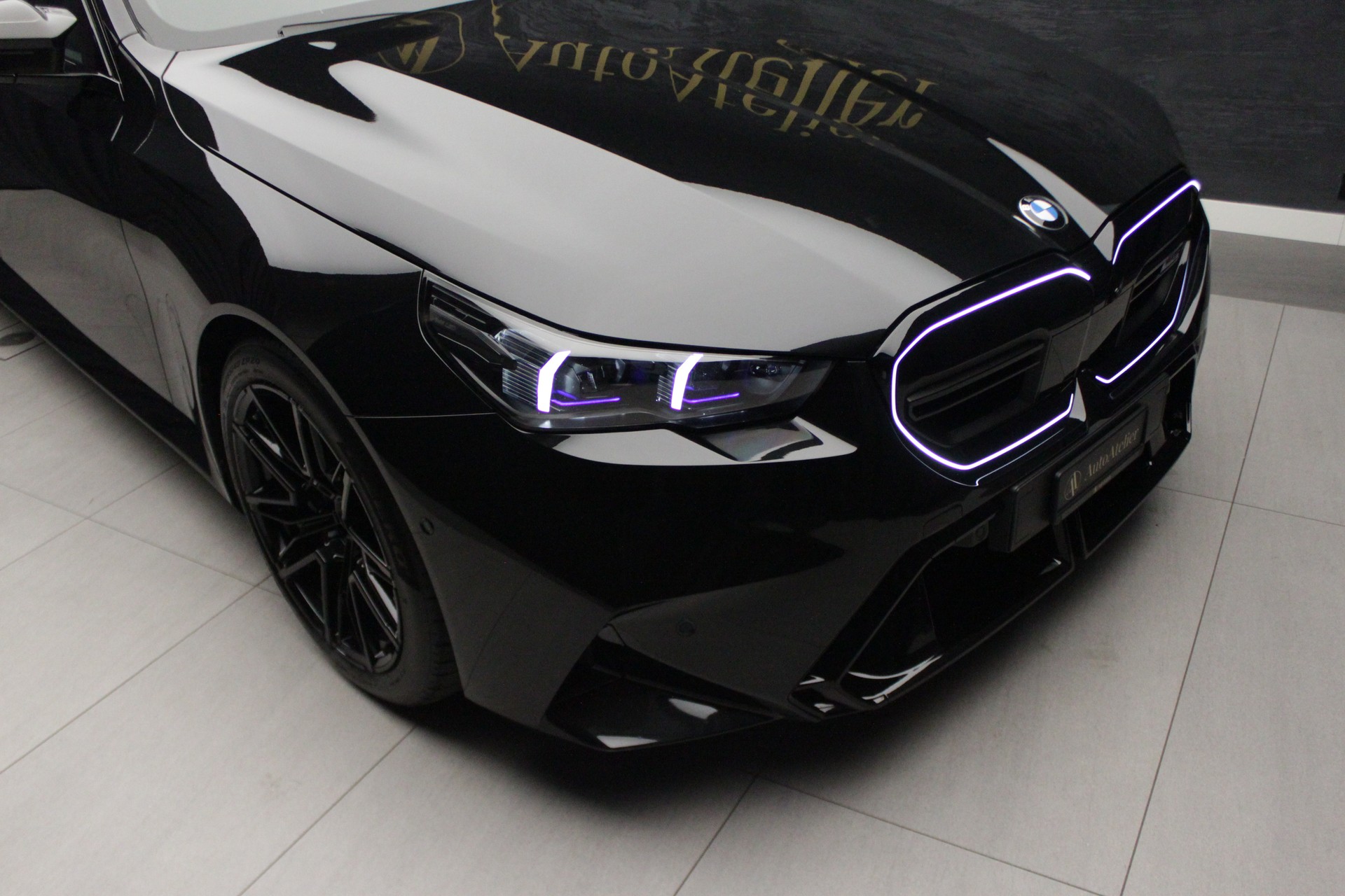 BMW M5 xDrive-image-4