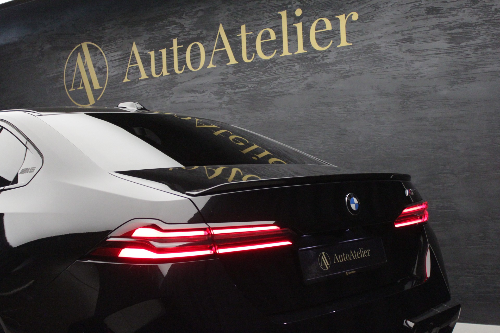 BMW M5 xDrive-image-10