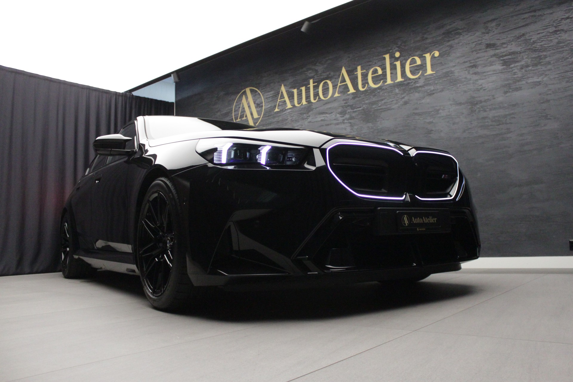 BMW M5 xDrive-image-3
