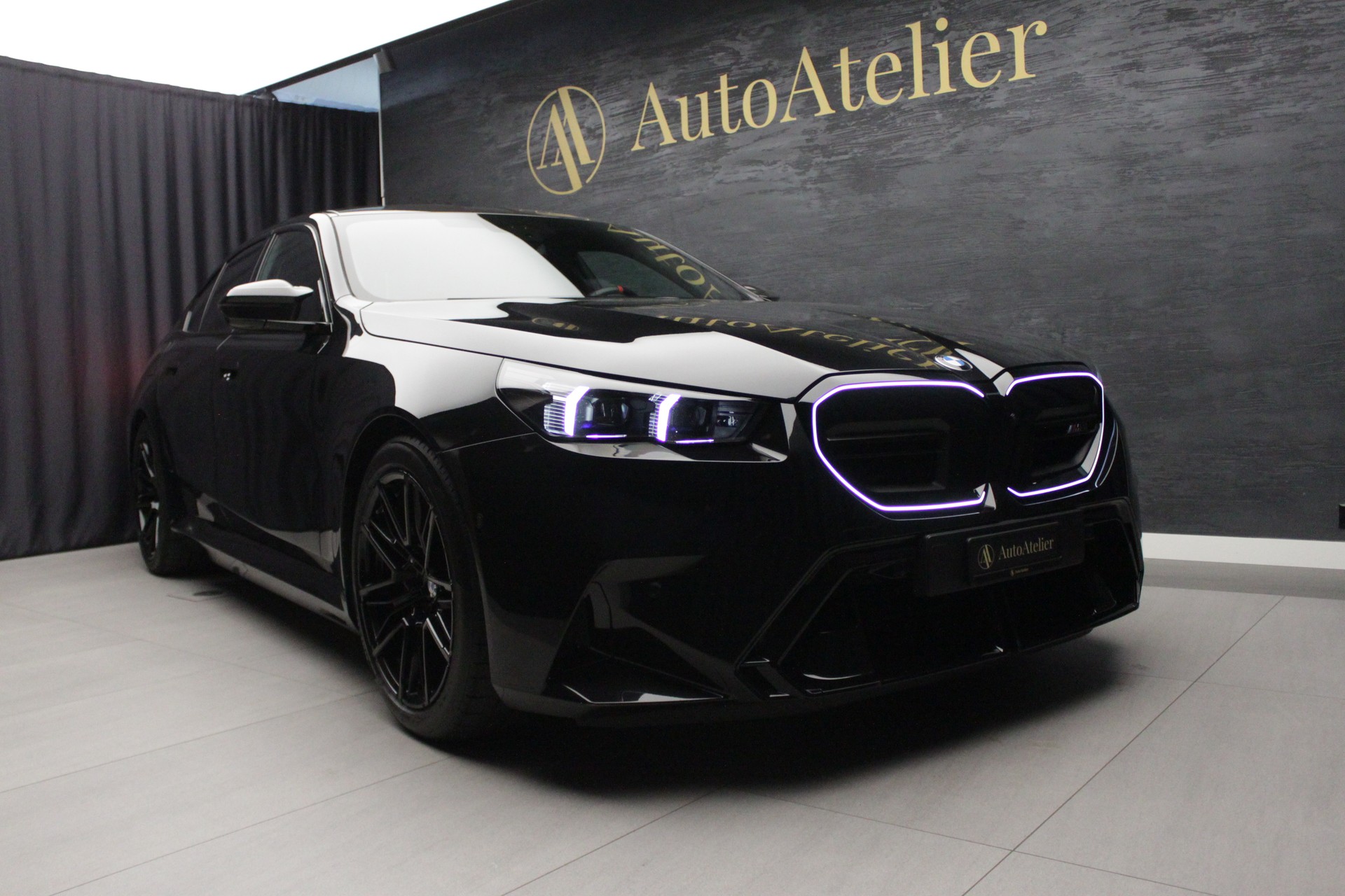 BMW M5 xDrive-image-2