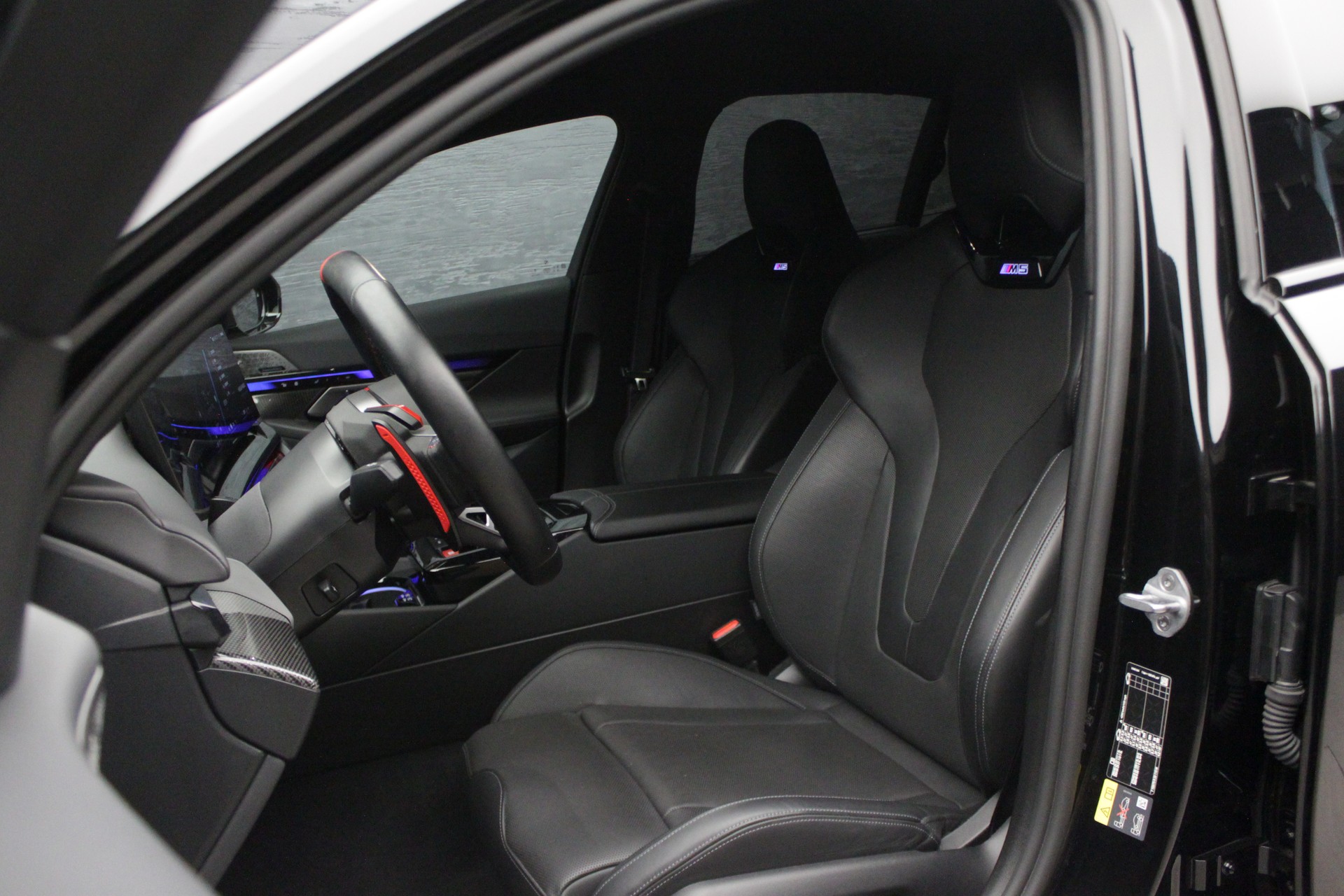 BMW M5 xDrive-image-17