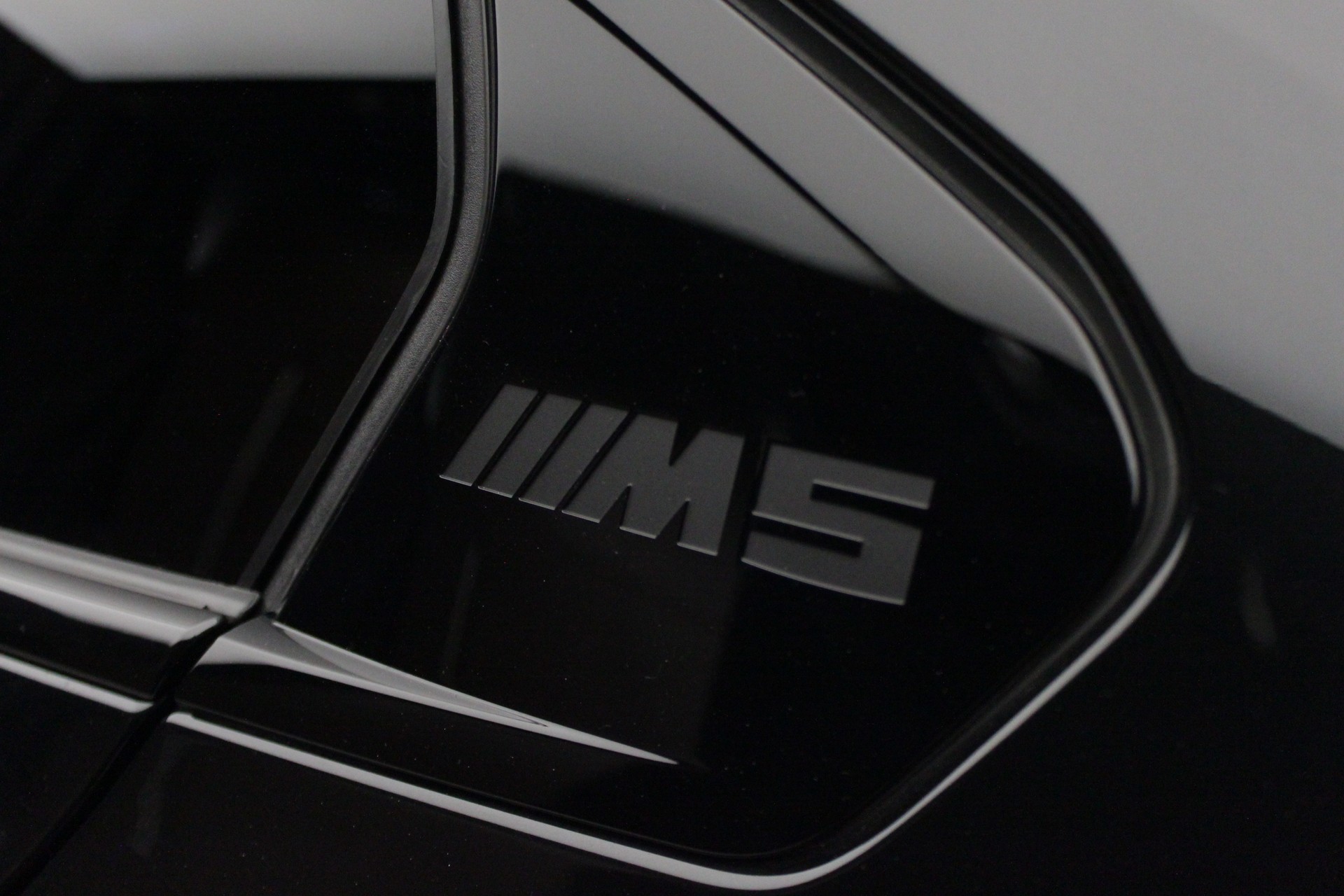 BMW M5 xDrive-image-14