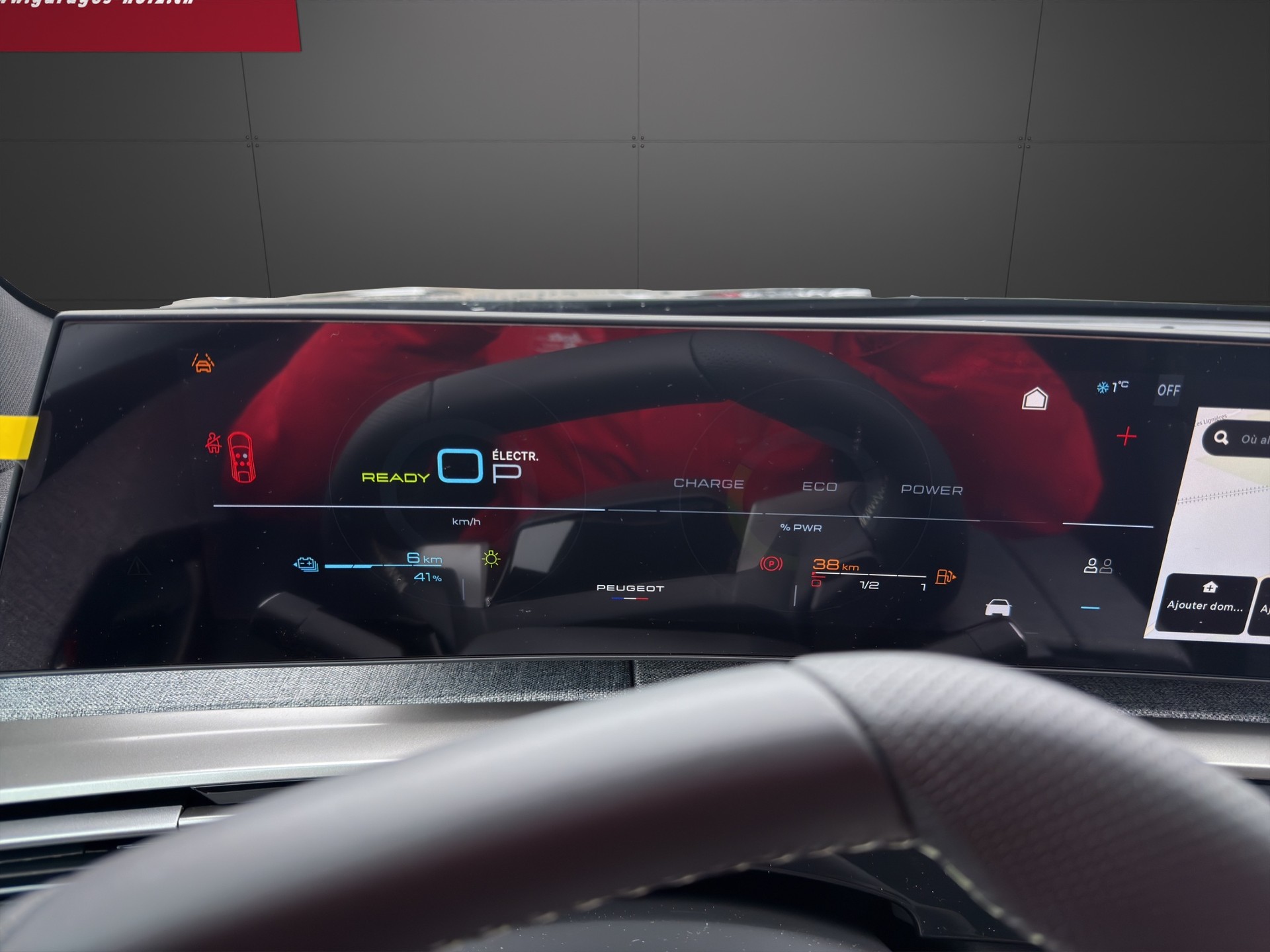 PEUGEOT 3008 1.6 PHEV GT-image-8