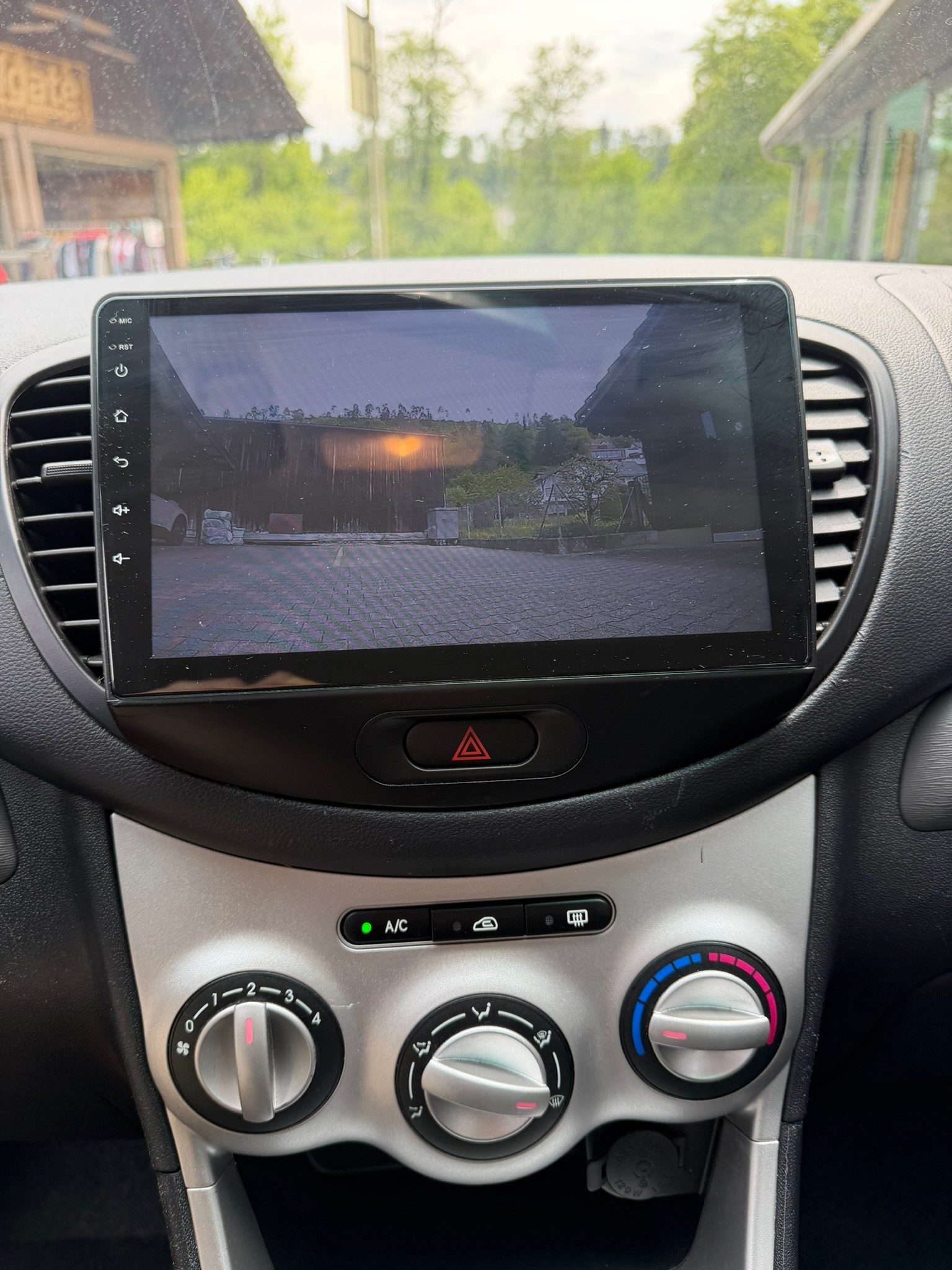 HYUNDAI i10 1.2 Style-image-13