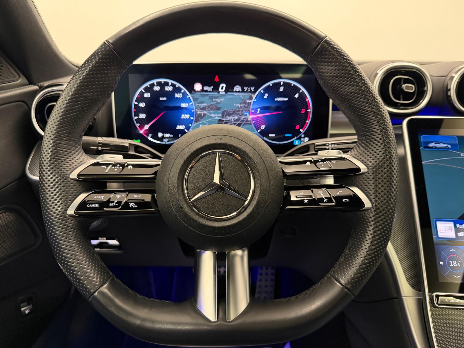 MERCEDES-BENZ C 220 d 4Matic AMG Line-image-19