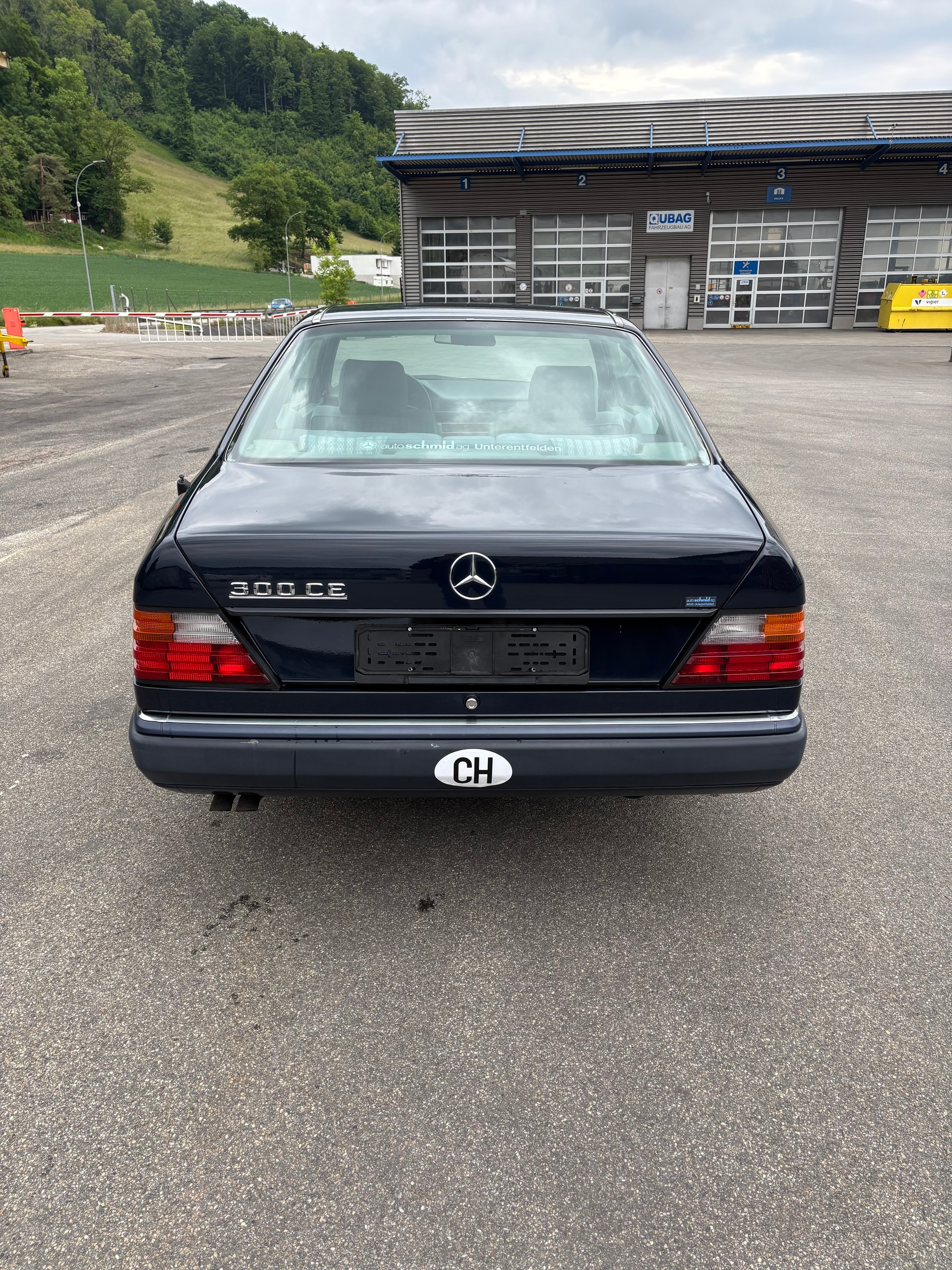 MERCEDES-BENZ 300 CE-image-6