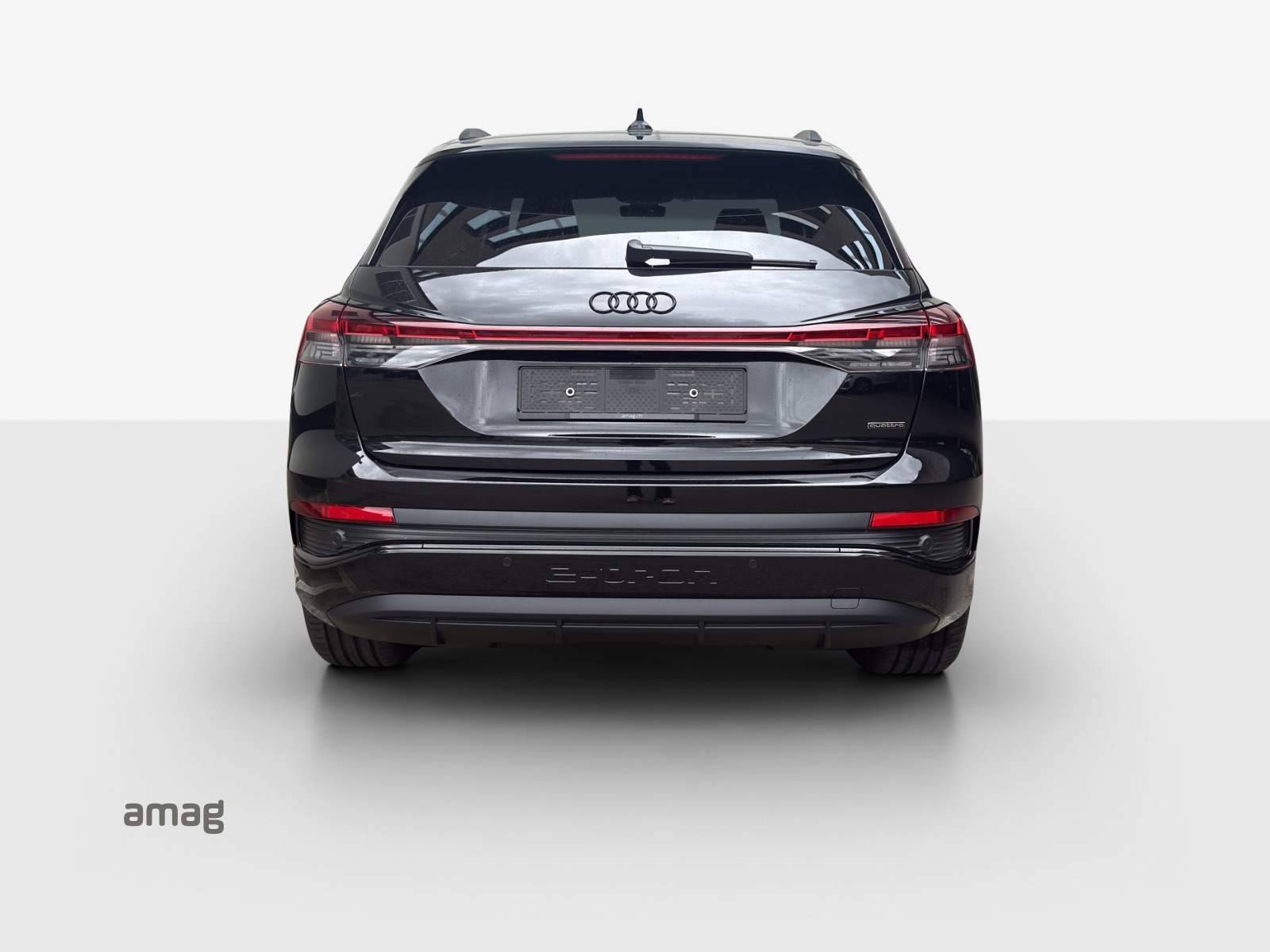 AUDI Q4 e-tron 45 Edition Swiss Ski quattro-image-4
