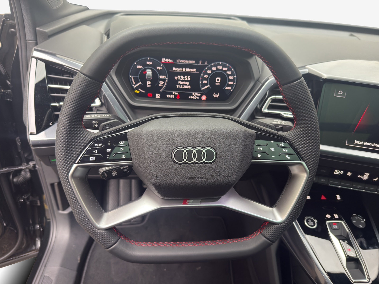 AUDI Q4 e-tron 45 Edition Swiss Ski quattro-image-8