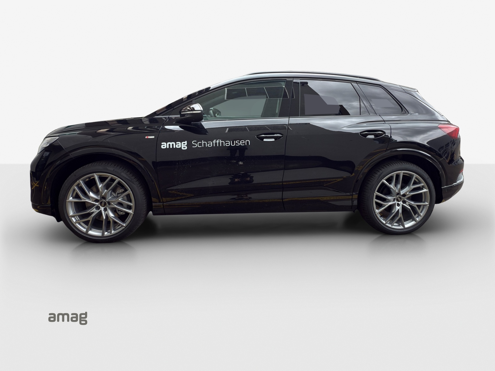 AUDI Q4 e-tron 45 Edition Swiss Ski quattro-image-2