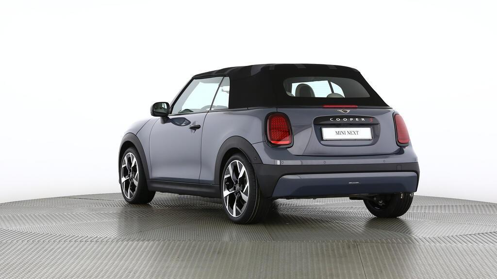 MINI Cooper S Cabrio-image-4