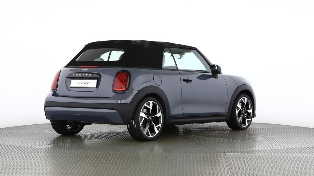 MINI Cooper S Cabrio-image-3