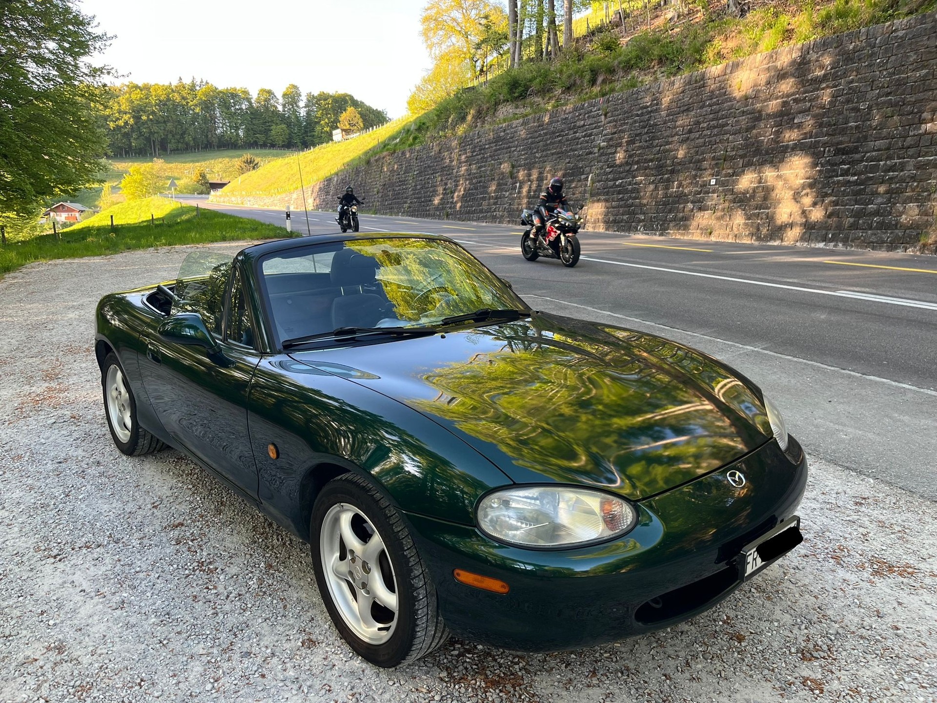 MAZDA 1.8i-16V