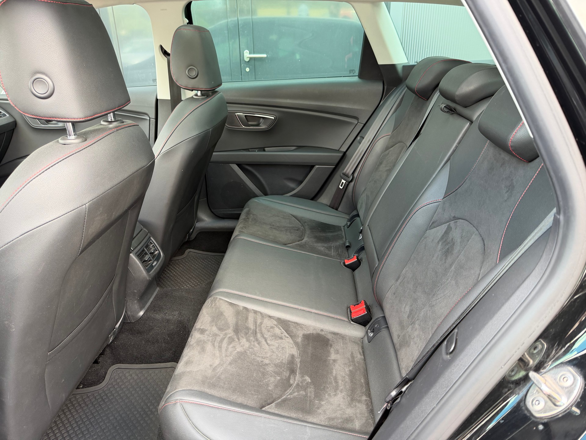 SEAT LEON TDI 2.0 FR-image-10