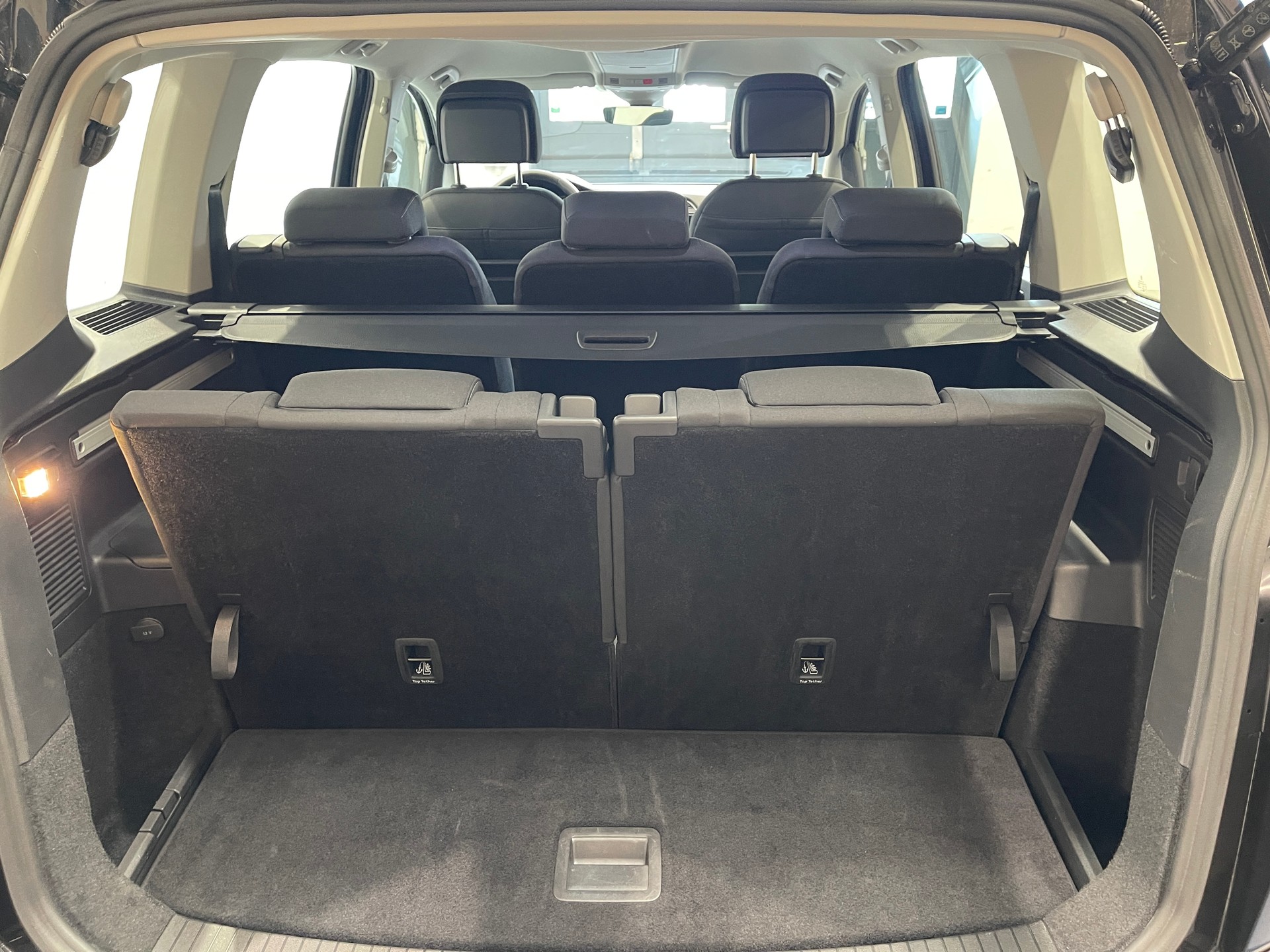 VW Touran 2.0 TDI BlueMotion Technology Highline DSG *R-LINE*7 PLATZ*-image-17