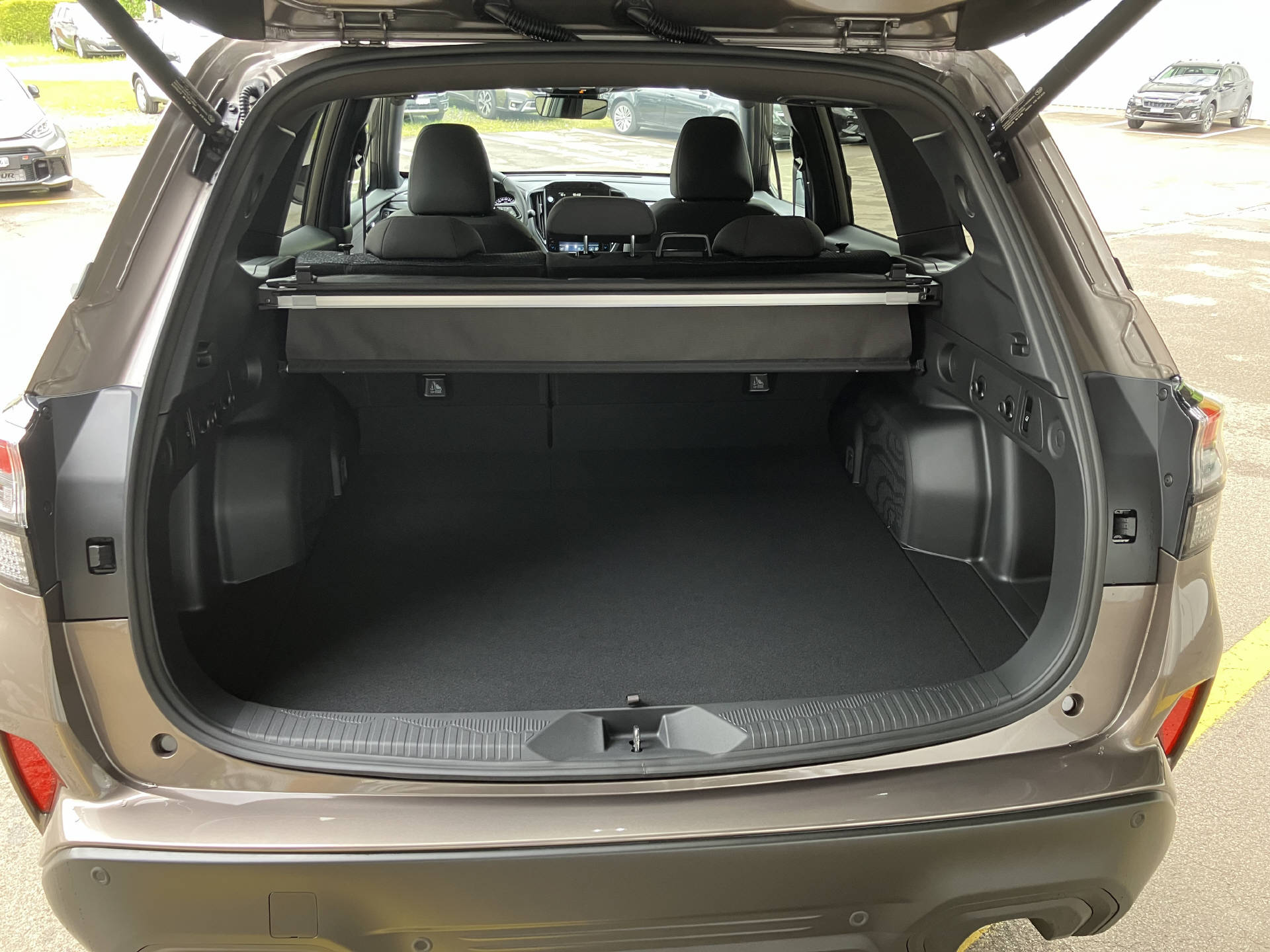 SUBARU Forester Station 2.0i e-Boxer Swiss Plus-image-7