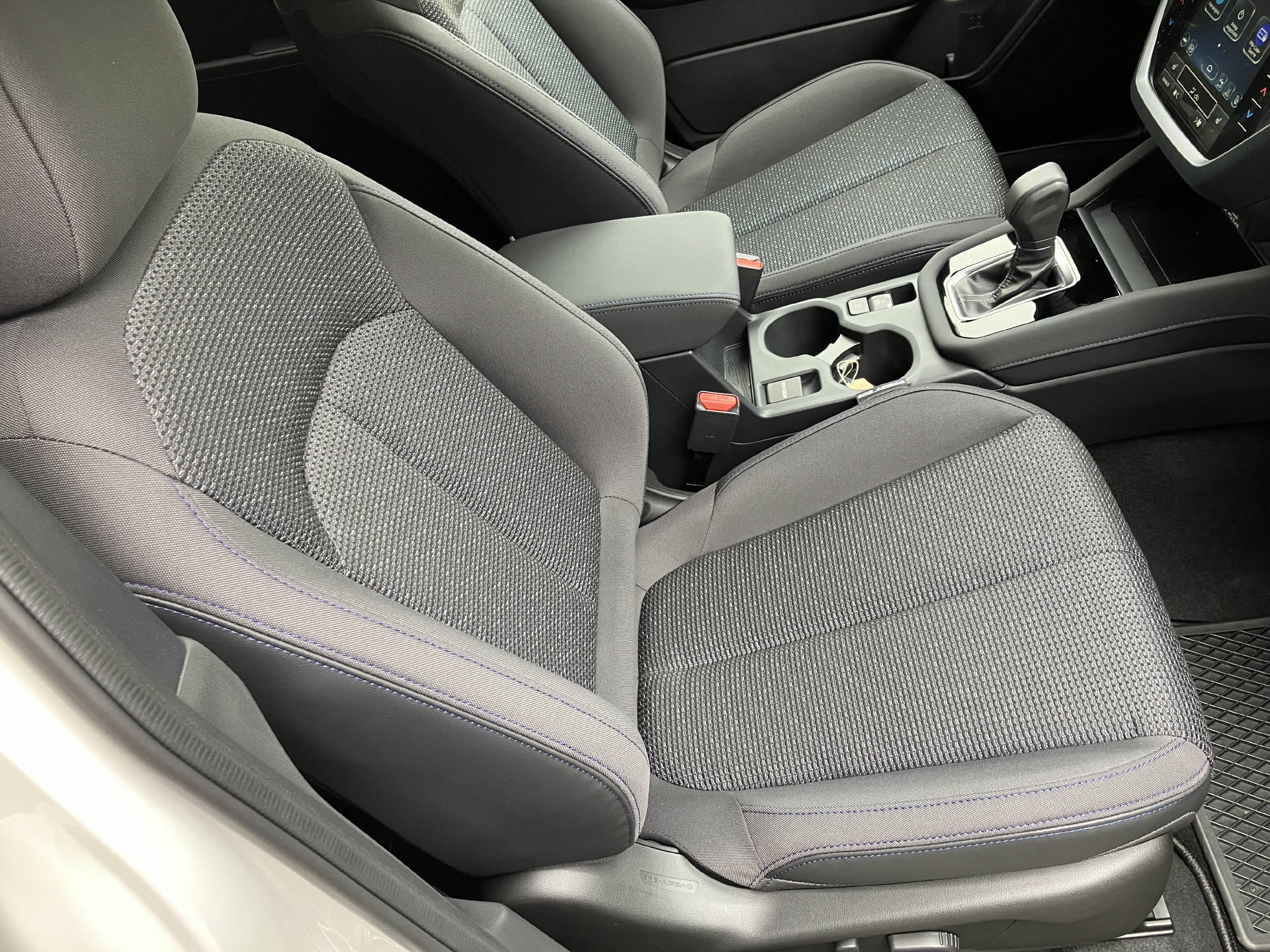 SUBARU Forester Station 2.0i e-Boxer Swiss Plus-image-4