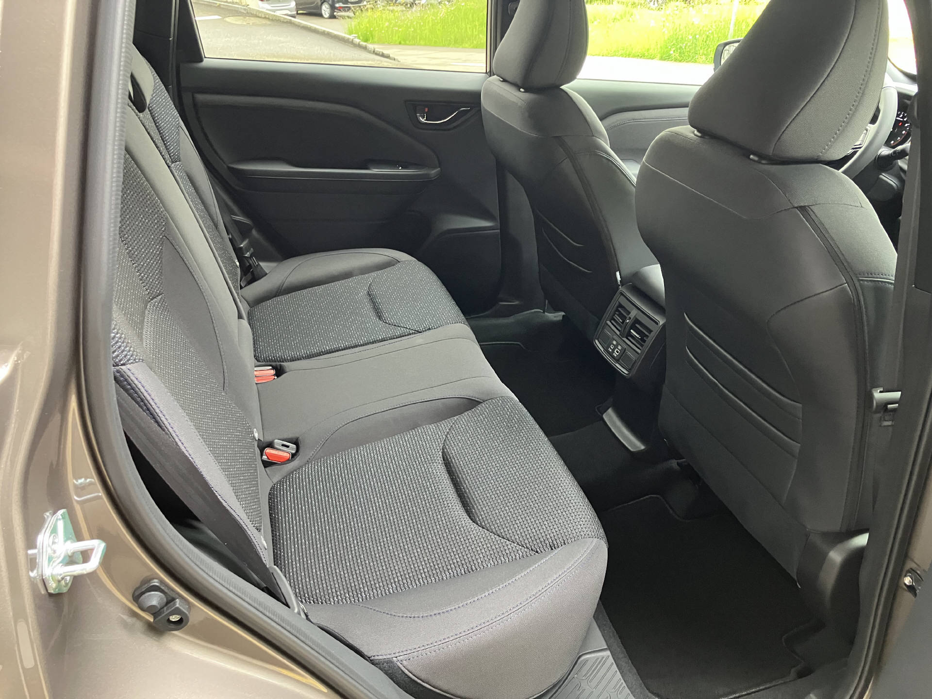 SUBARU Forester Station 2.0i e-Boxer Swiss Plus-image-5