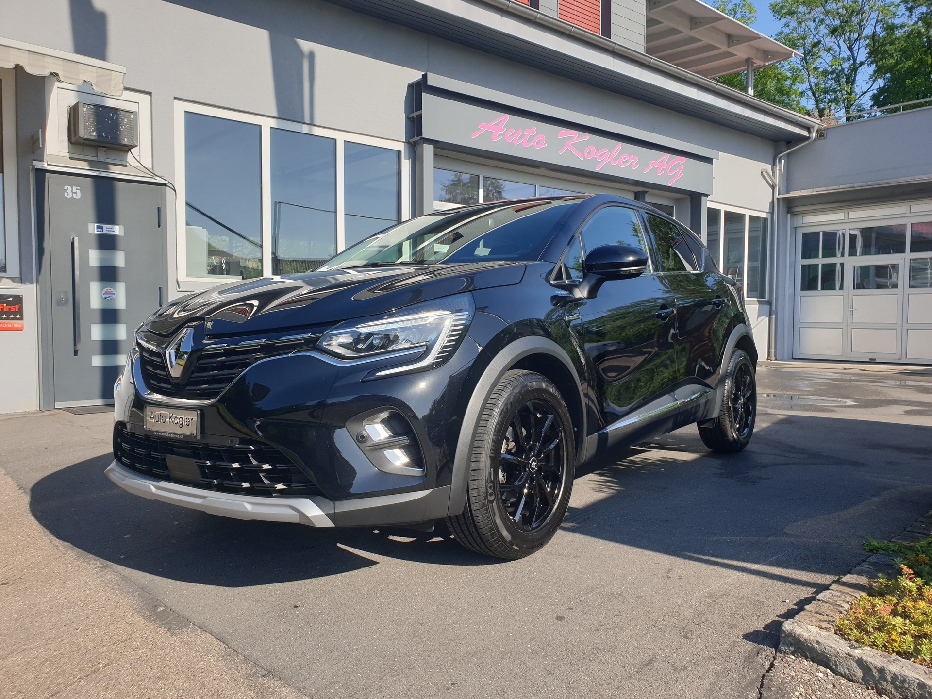 RENAULT Captur 1.3 TCe Techno EDC