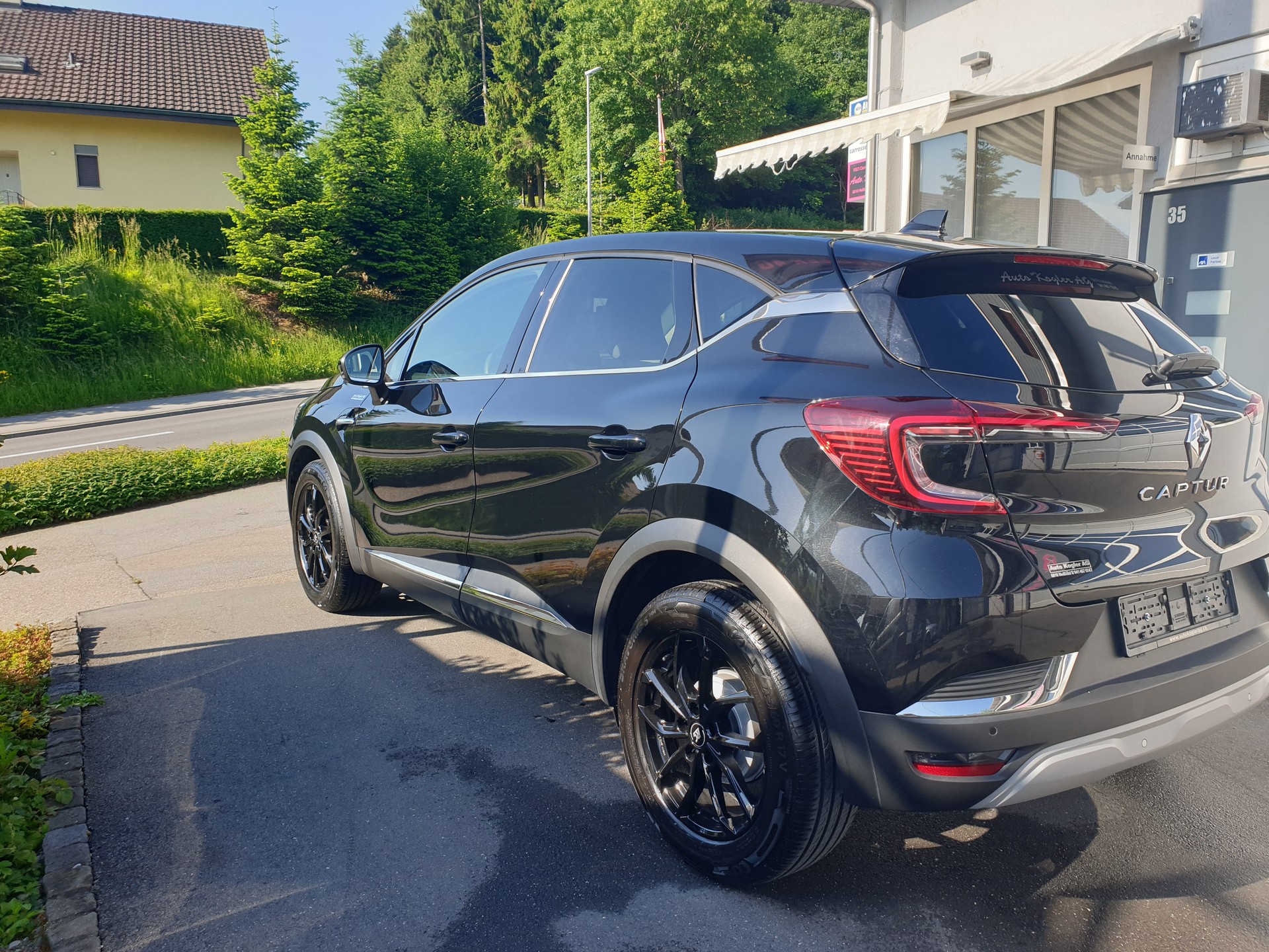 RENAULT Captur 1.3 TCe Techno EDC-image-2