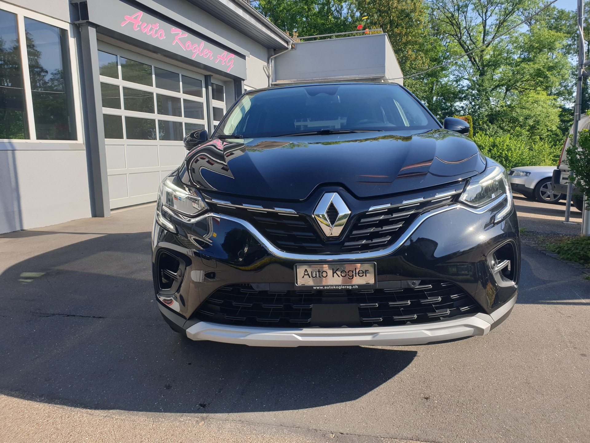 RENAULT Captur 1.3 TCe Techno EDC-image-1